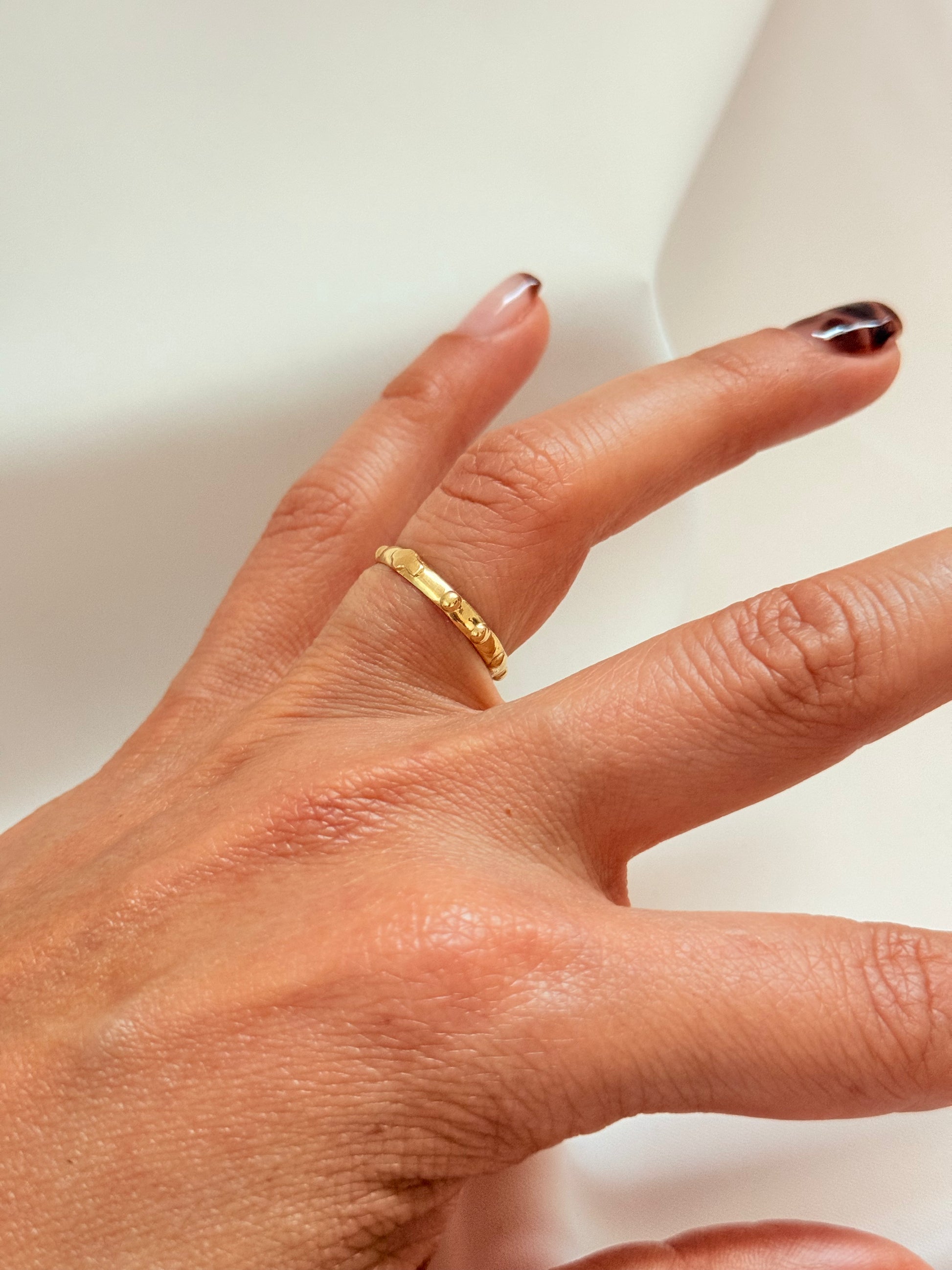 Rosario Ring 18k 5/2 Size