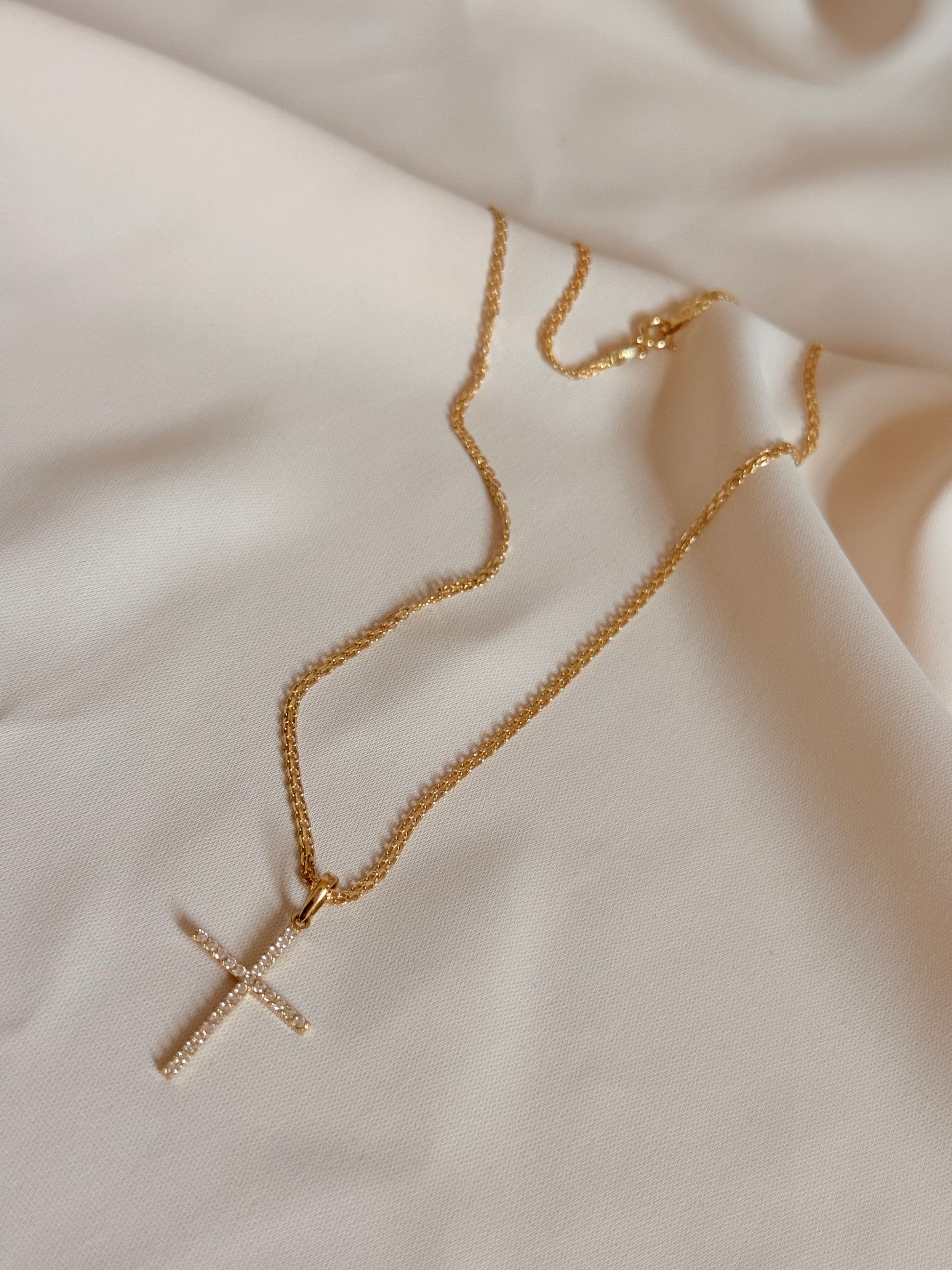 Zirconia Cross Chinese Necklace 40cm 18K