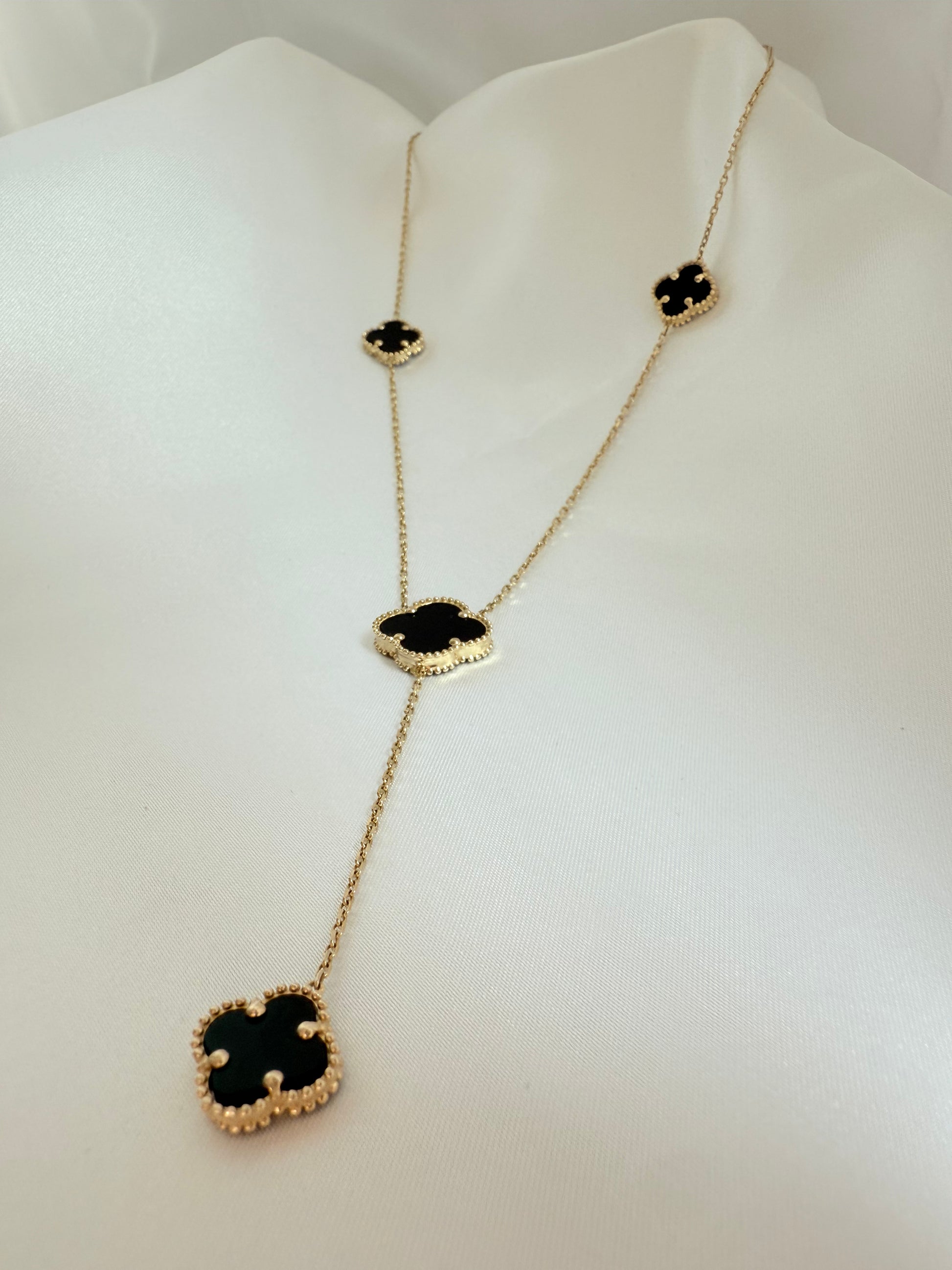 Fancy Black Flower Onice Necklace 50dm Adjustable 14k