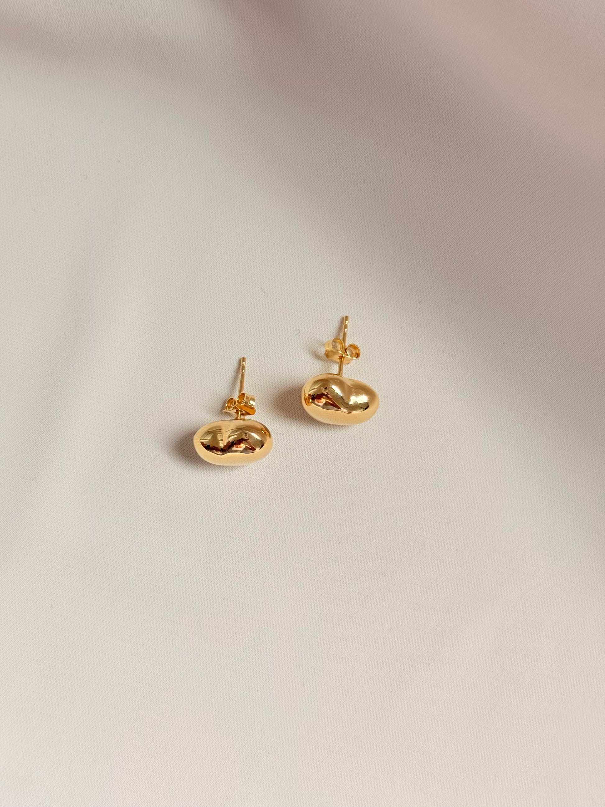 Heart Stud Earrings 14K