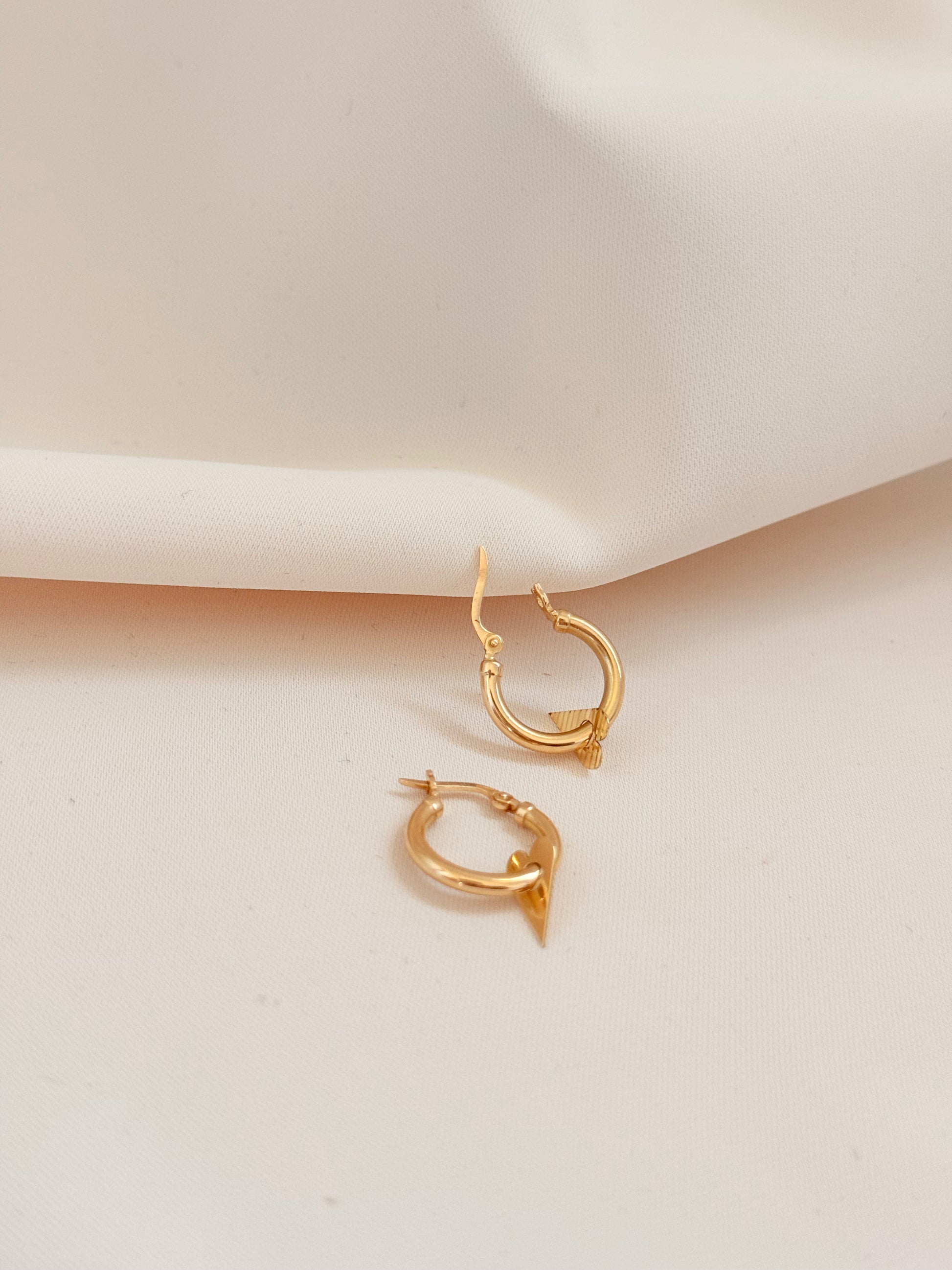 Heart Style Hoop Earrings 18K