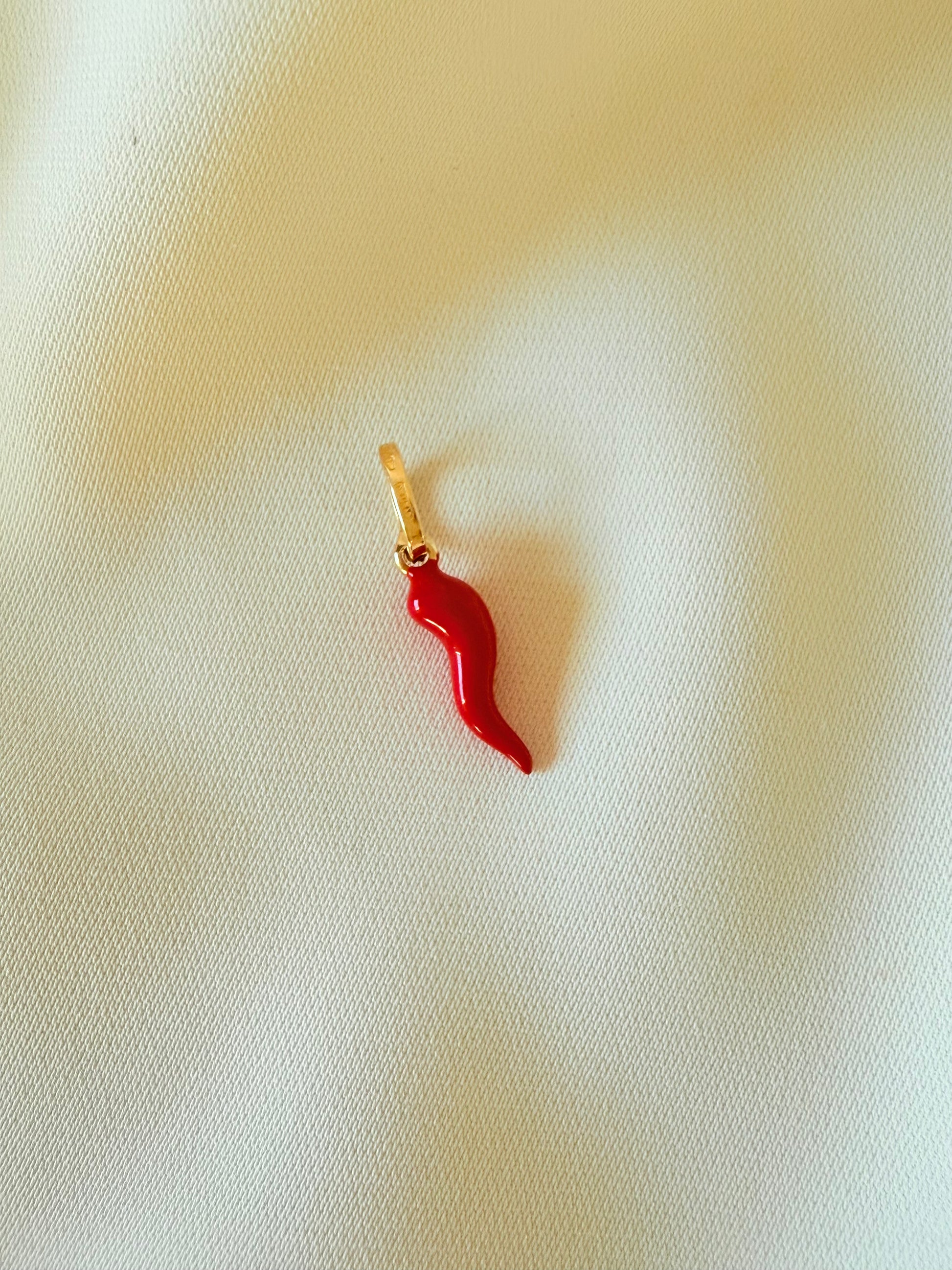 Red Horn pendant 18k
