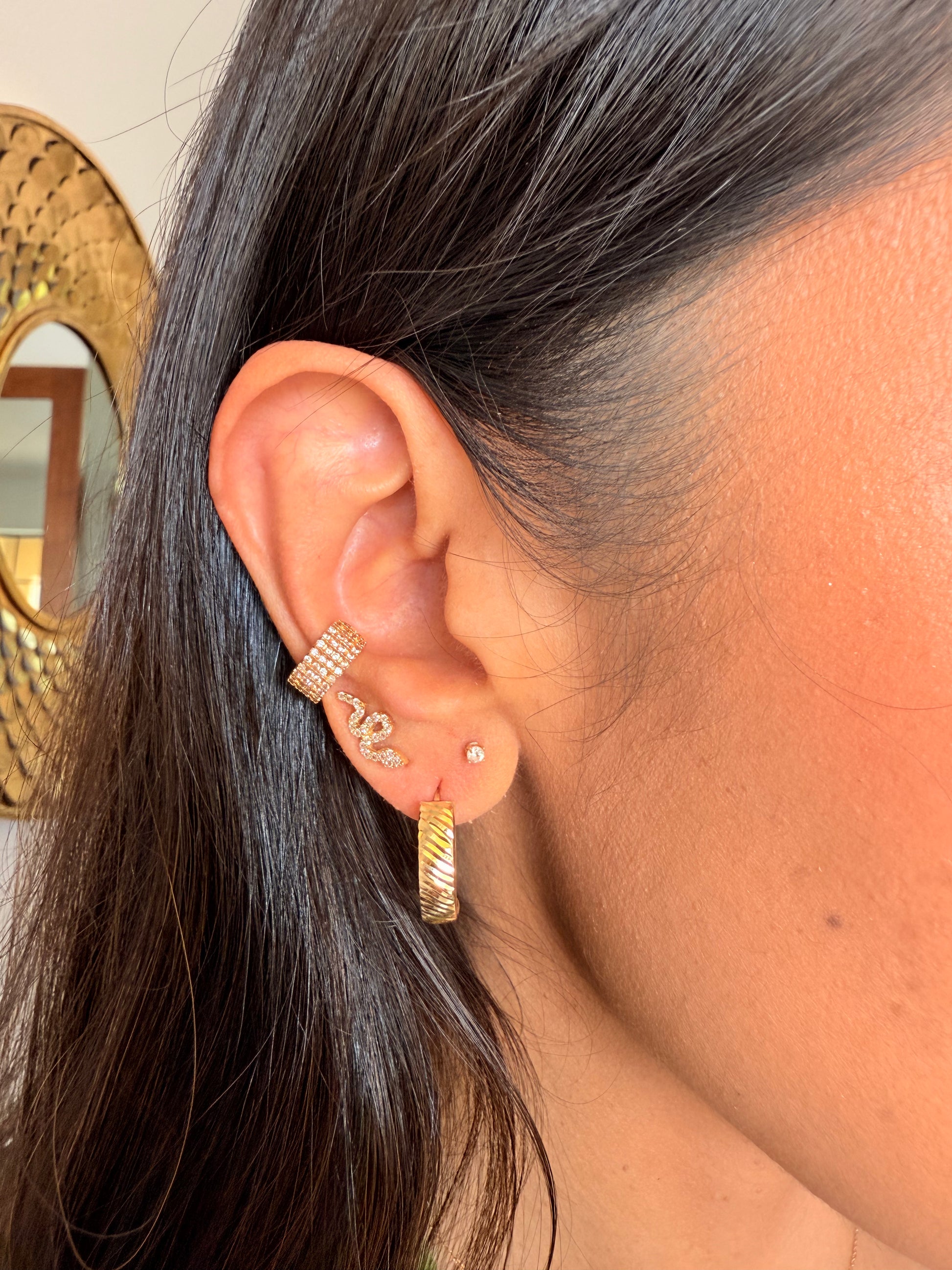 huggies Reversible 14k