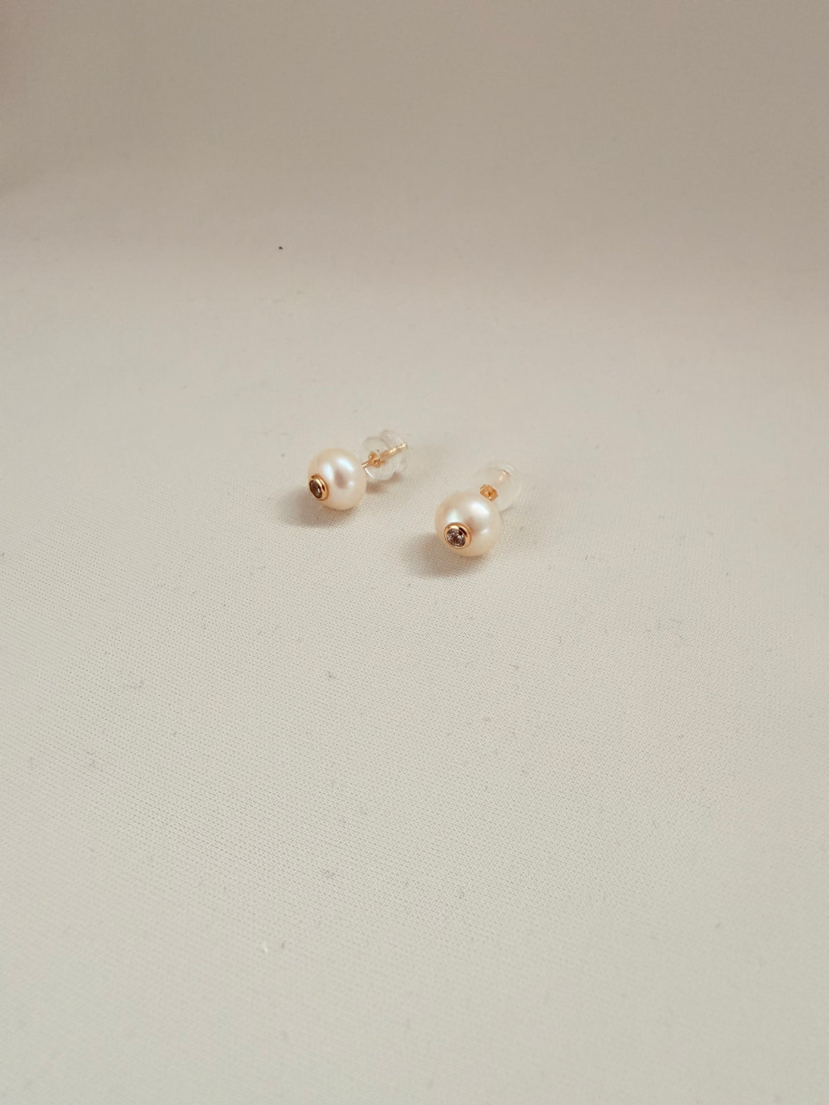 Encanto Studs 14k