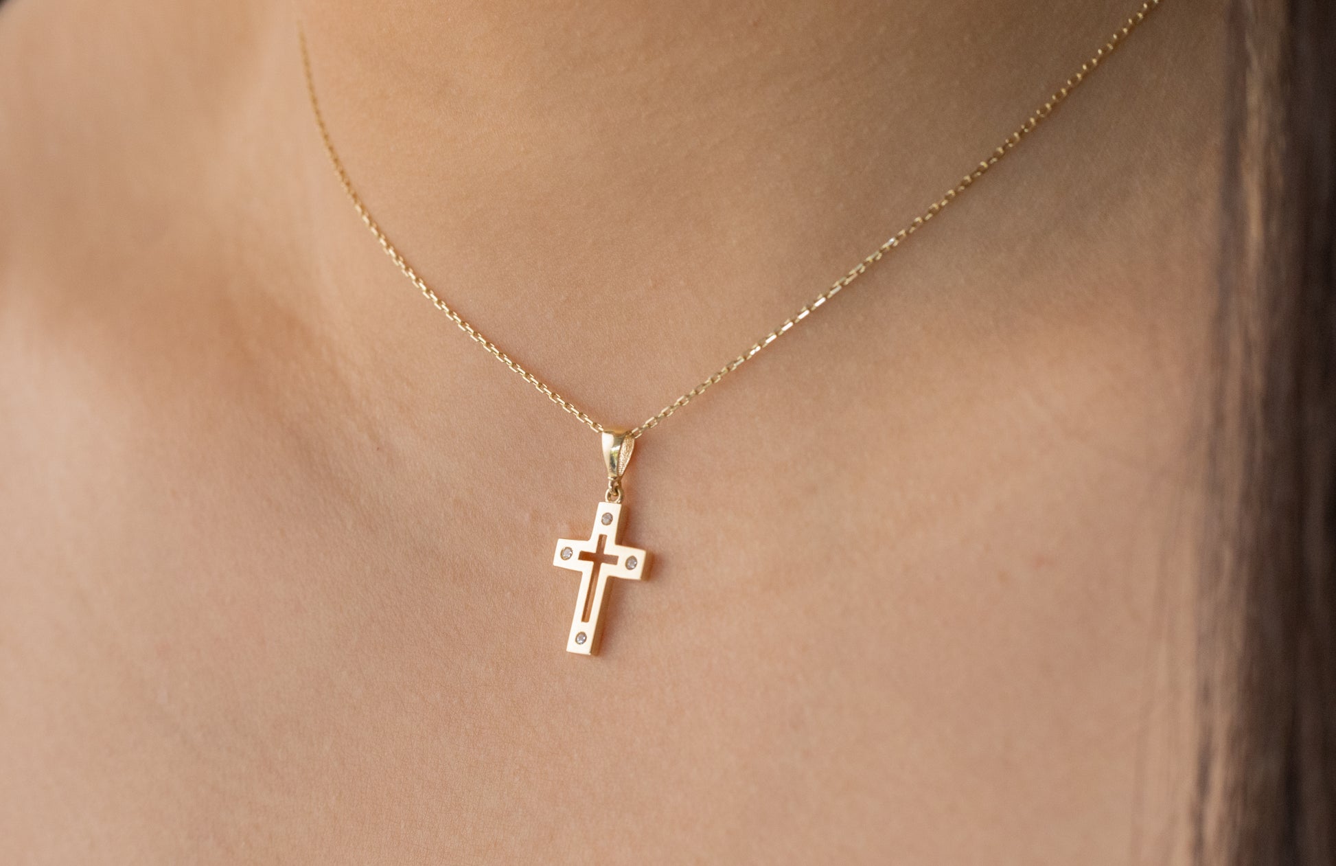 Cadena Rolo 40cm & Dije Cristo 14k