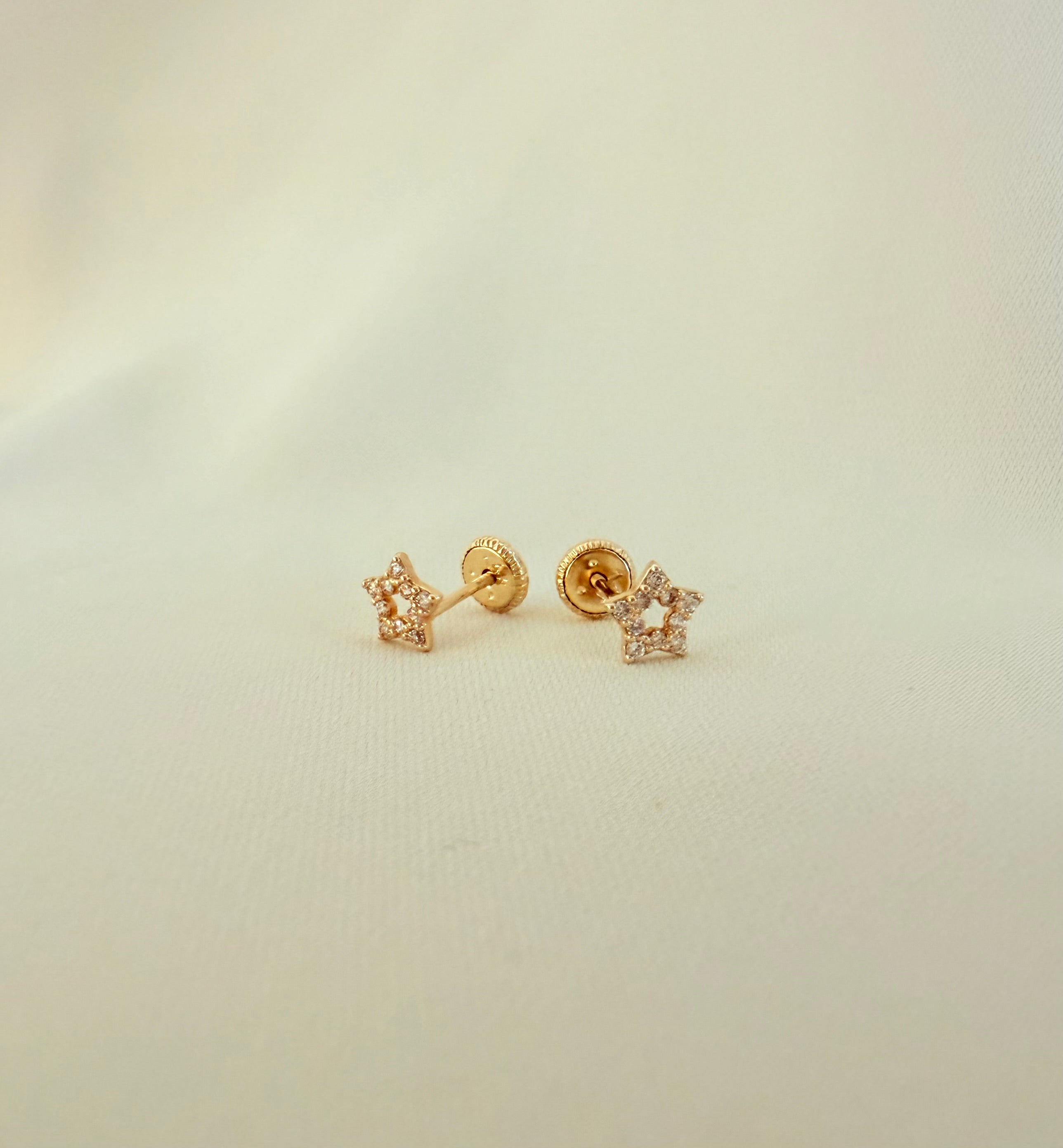 Mini Zirconia  Star Stud 14K