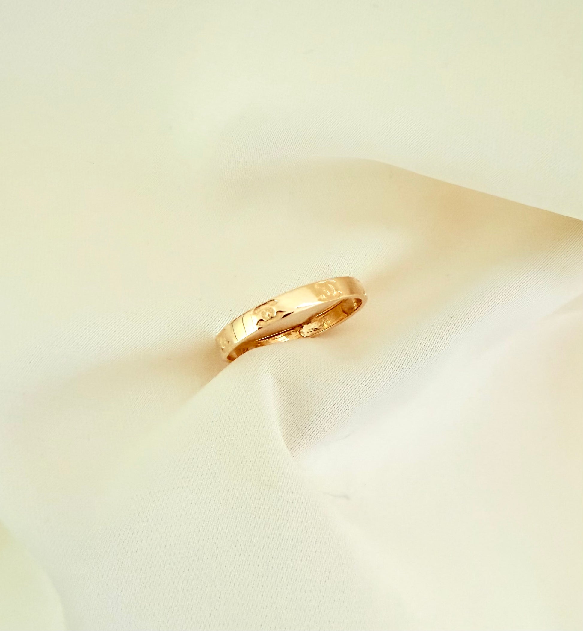 Coco Ring Size 7 14k