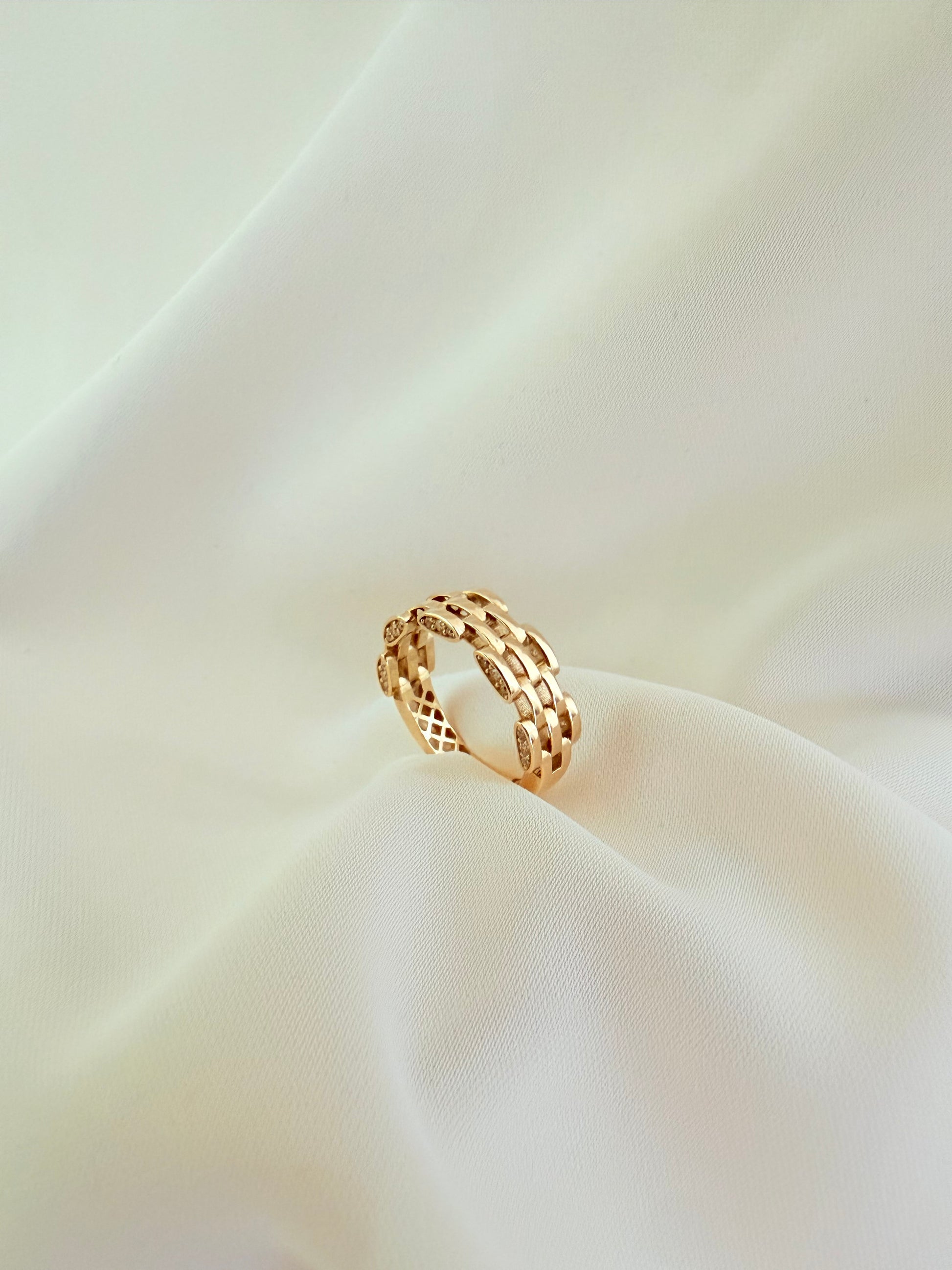 Tora Ring Size 6/2 14k