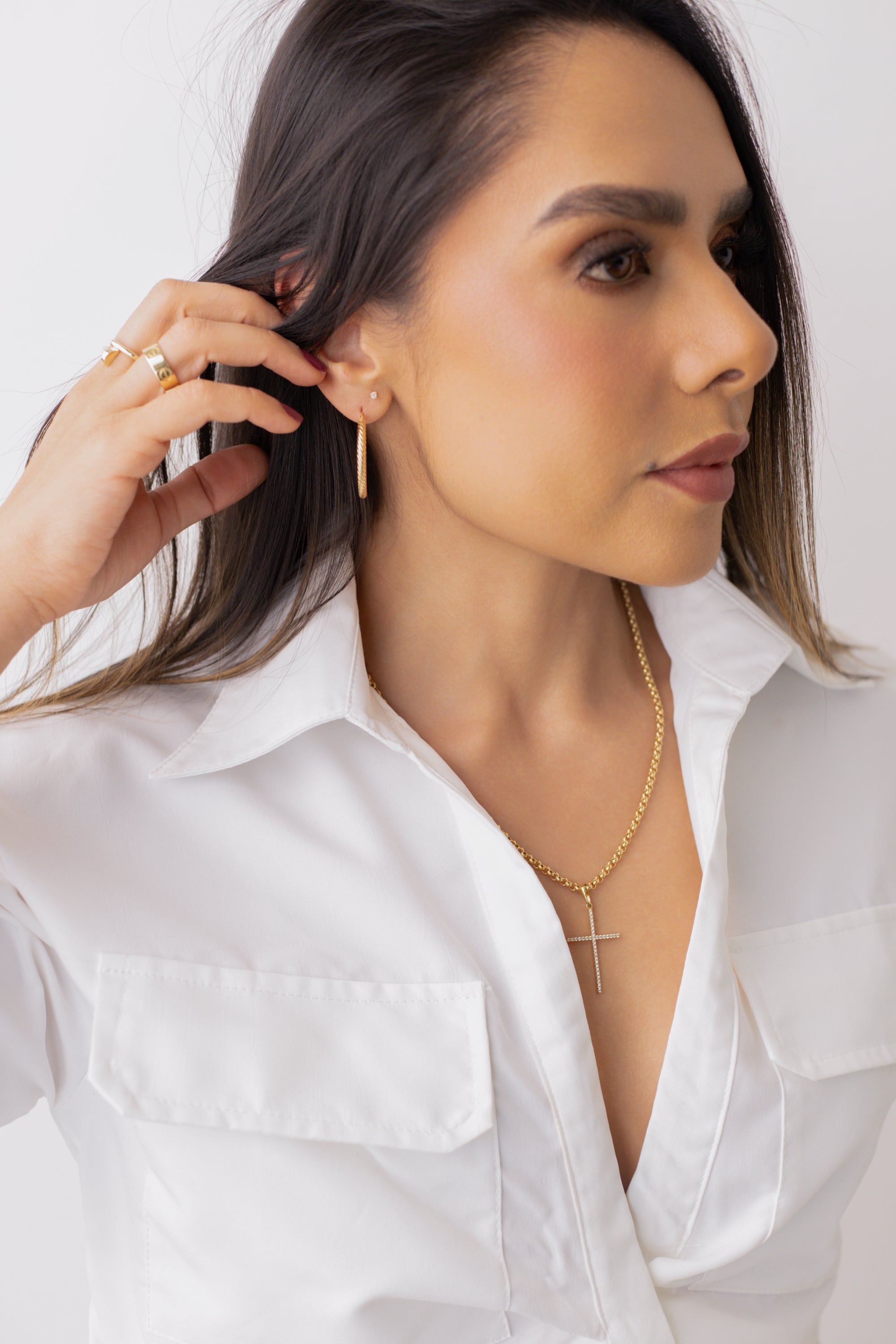Twisted huggies Earrings 14K
