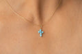 Dije Cristo turquesa 14k