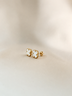 Flor Naca Studs 14k