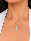 Dije Cristo Diamantes Naturales 18k