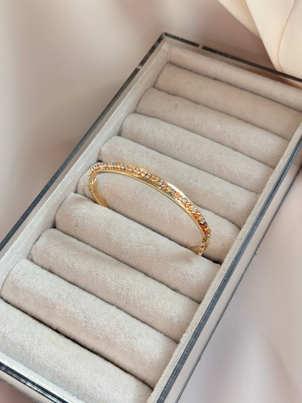 Diamond effect Bracelet 16d 14K