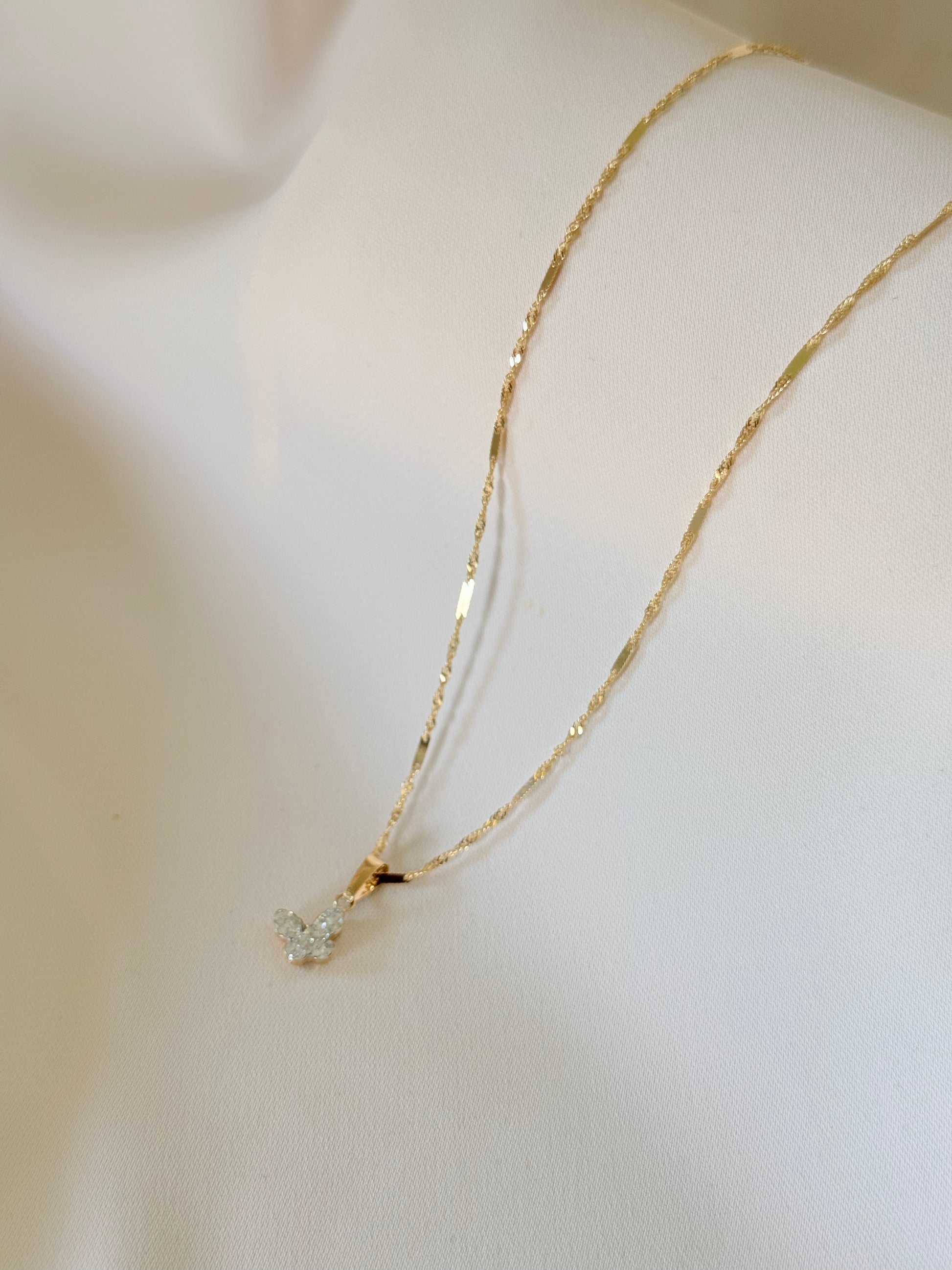 Mini butterfly Necklace  18K