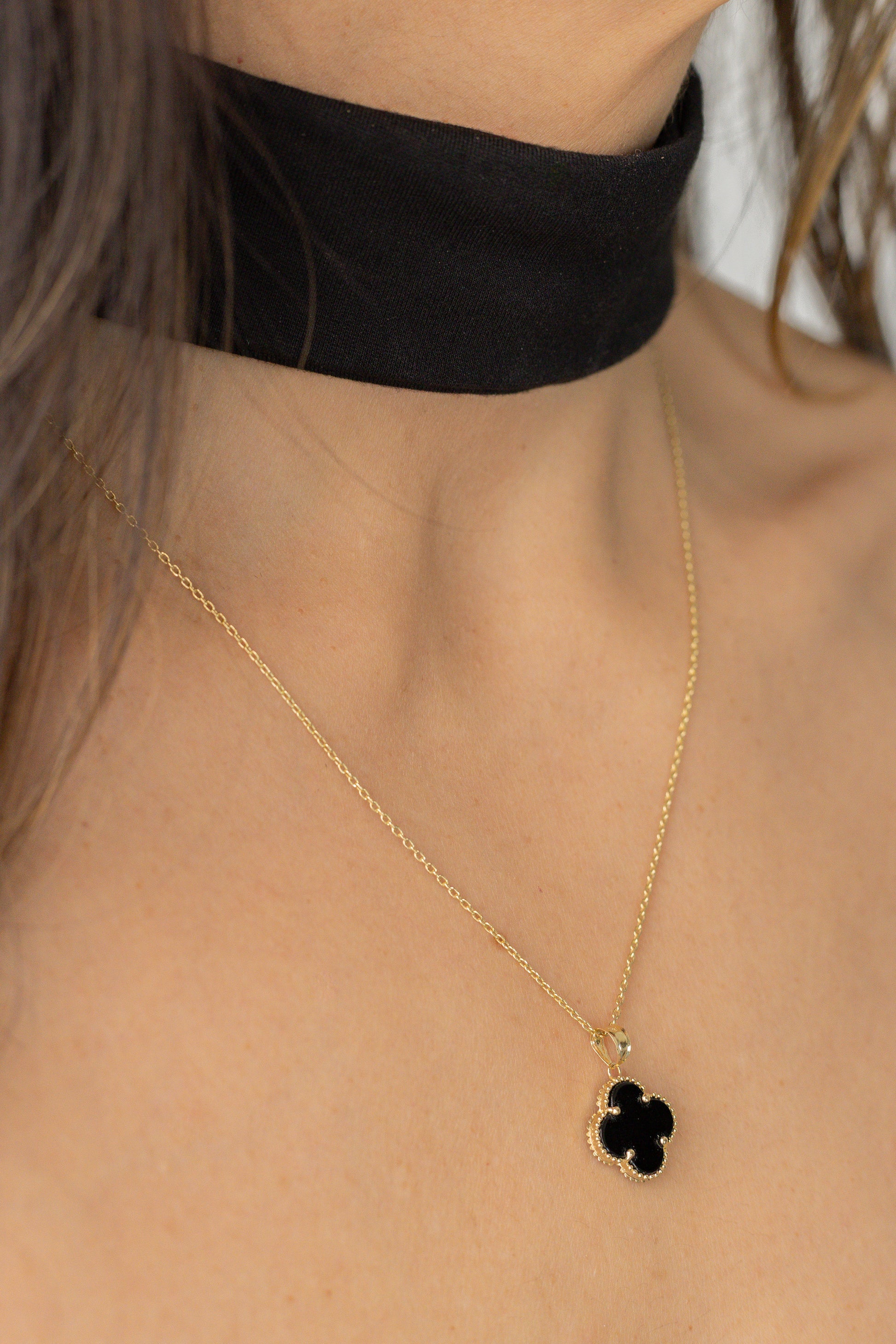 Black Flower Onice Necklace 45cm 14k