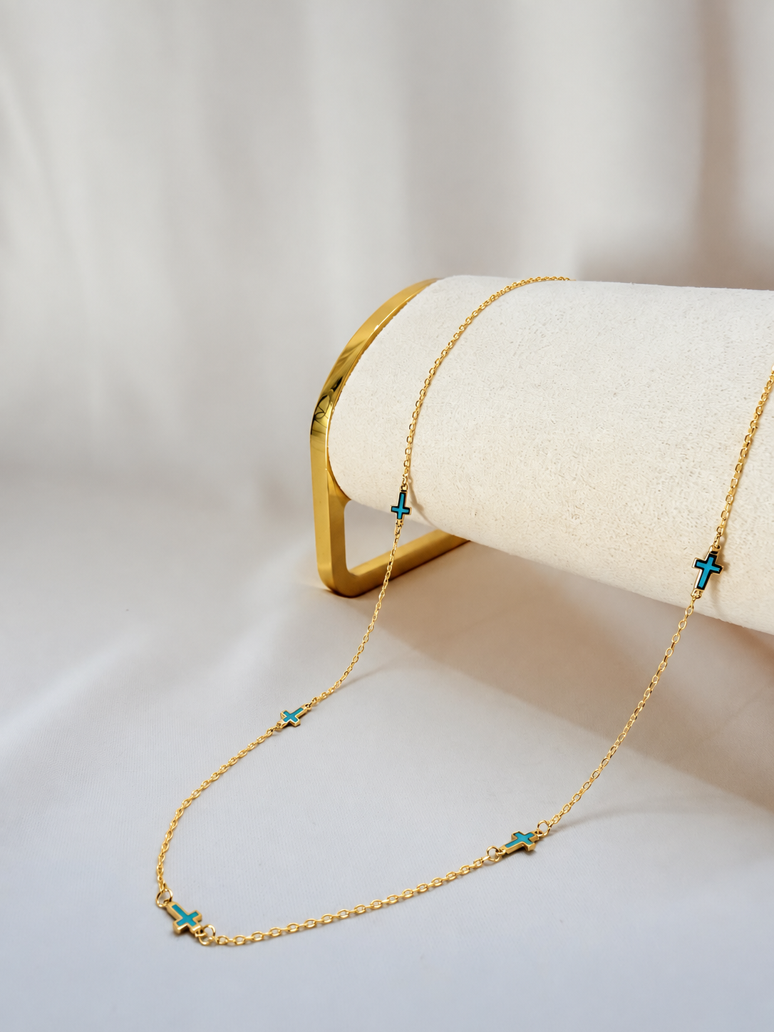 Chokers  Adjustable cruces esmaltadas 14k 45cm