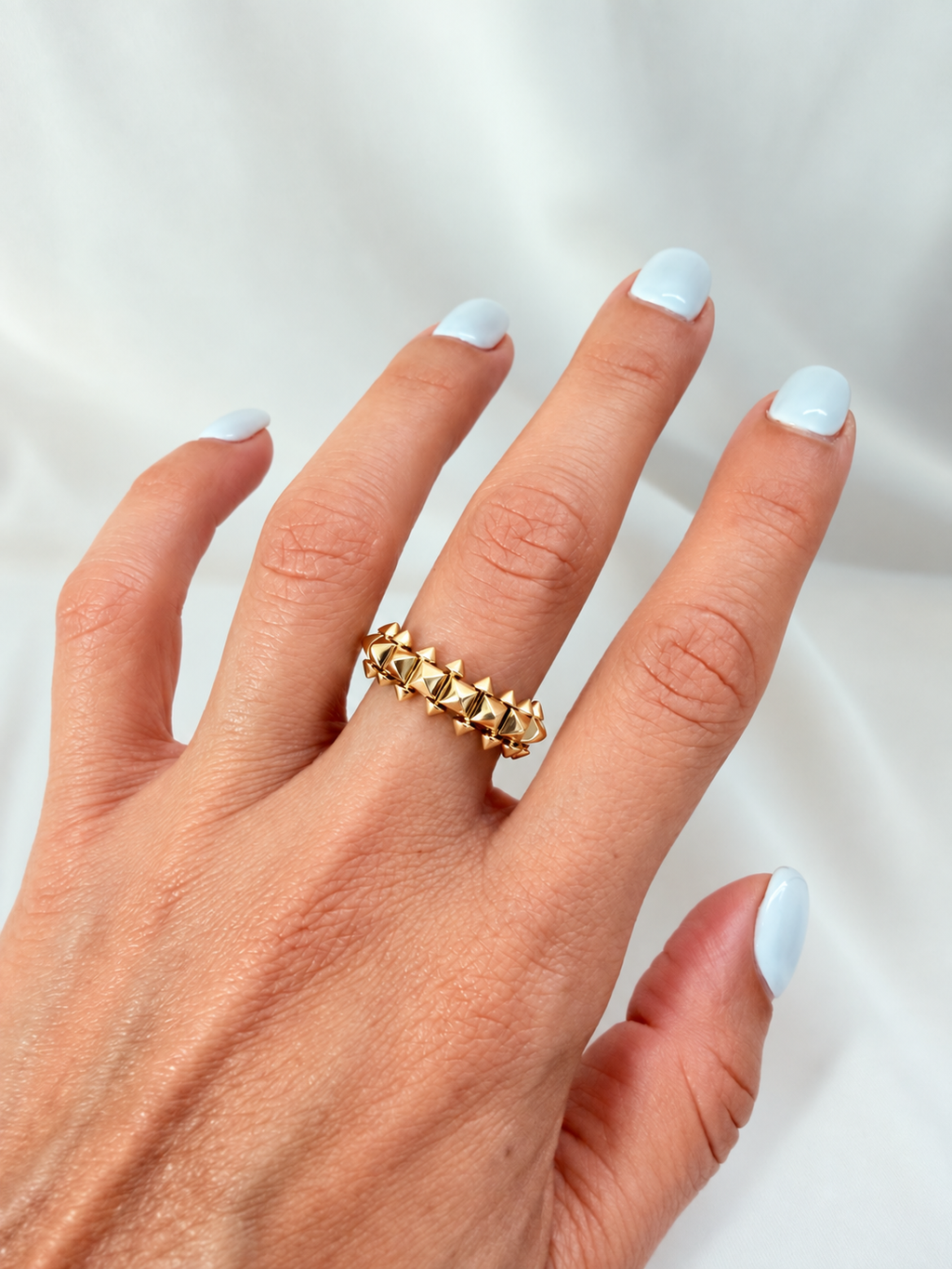 Anillo Cleo talla 6 18k