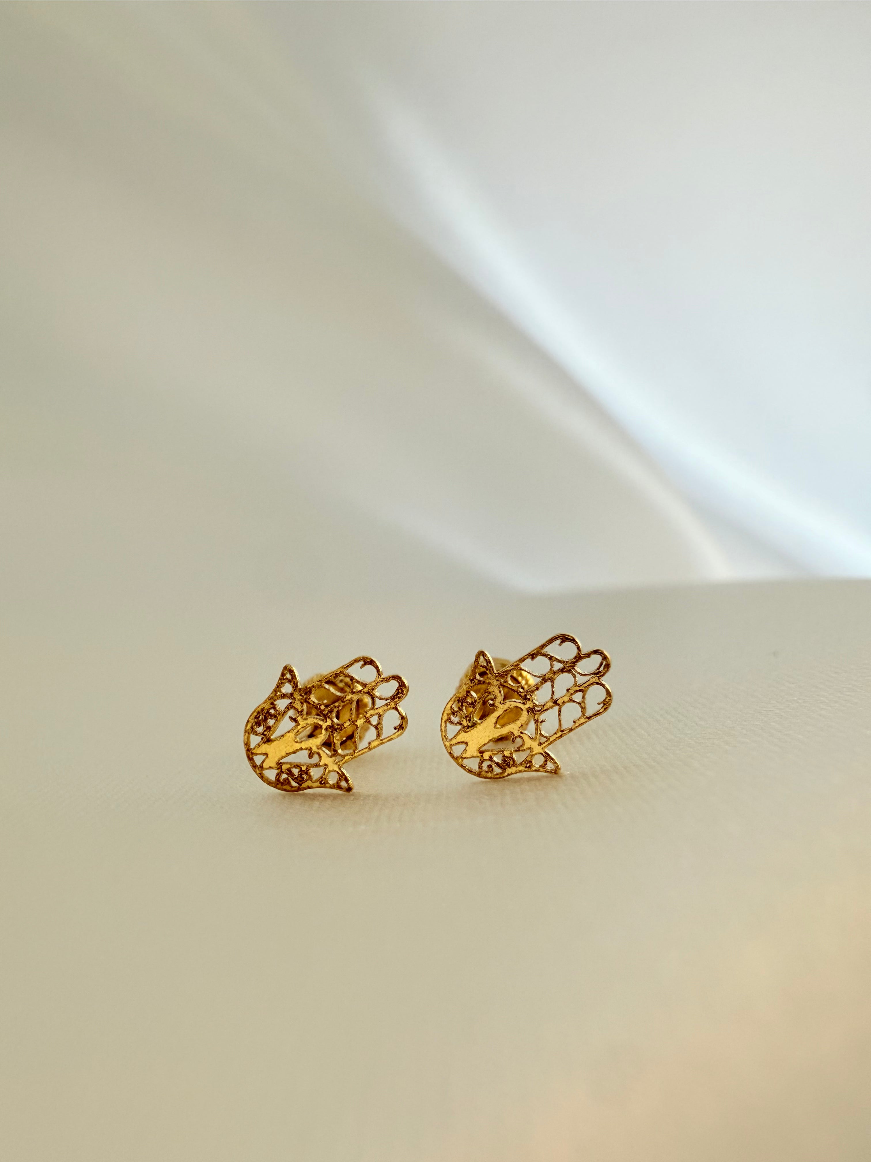 Fatima Hand Stud 14K