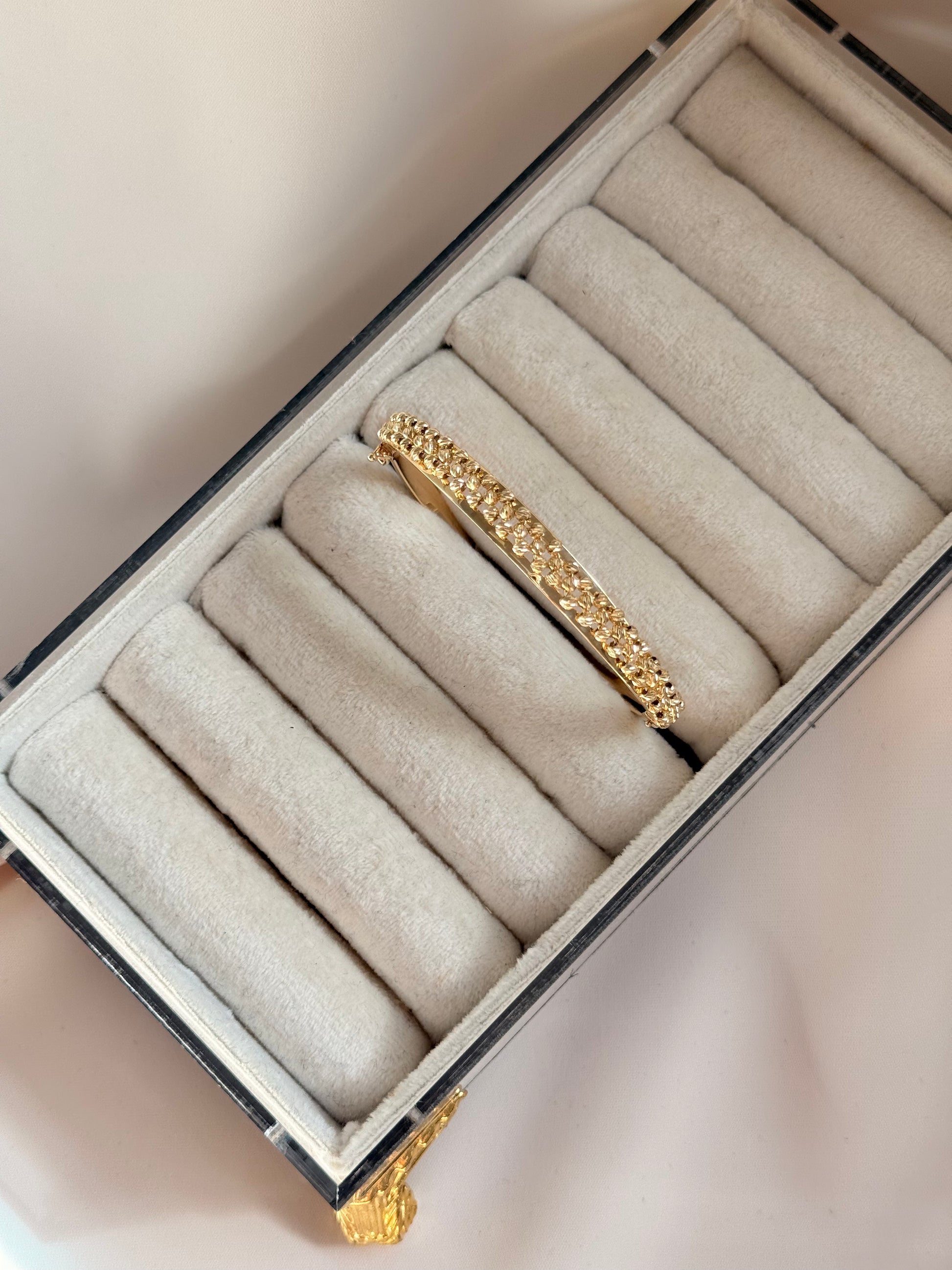 Diamond Effect Bracelet 18d 14K