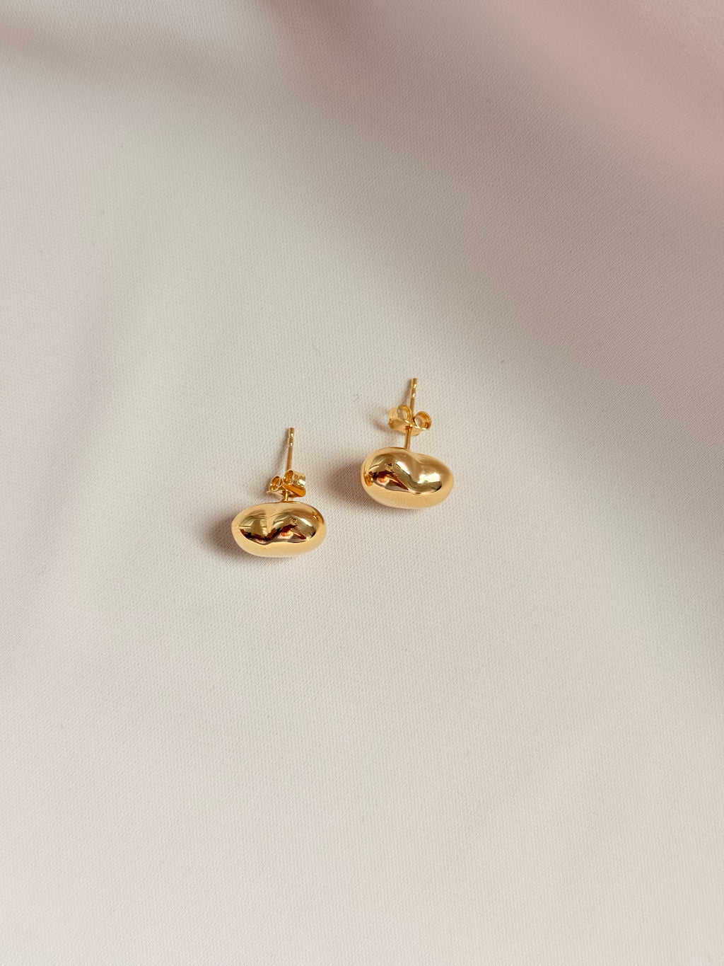 Heart Stud Earrings 14K