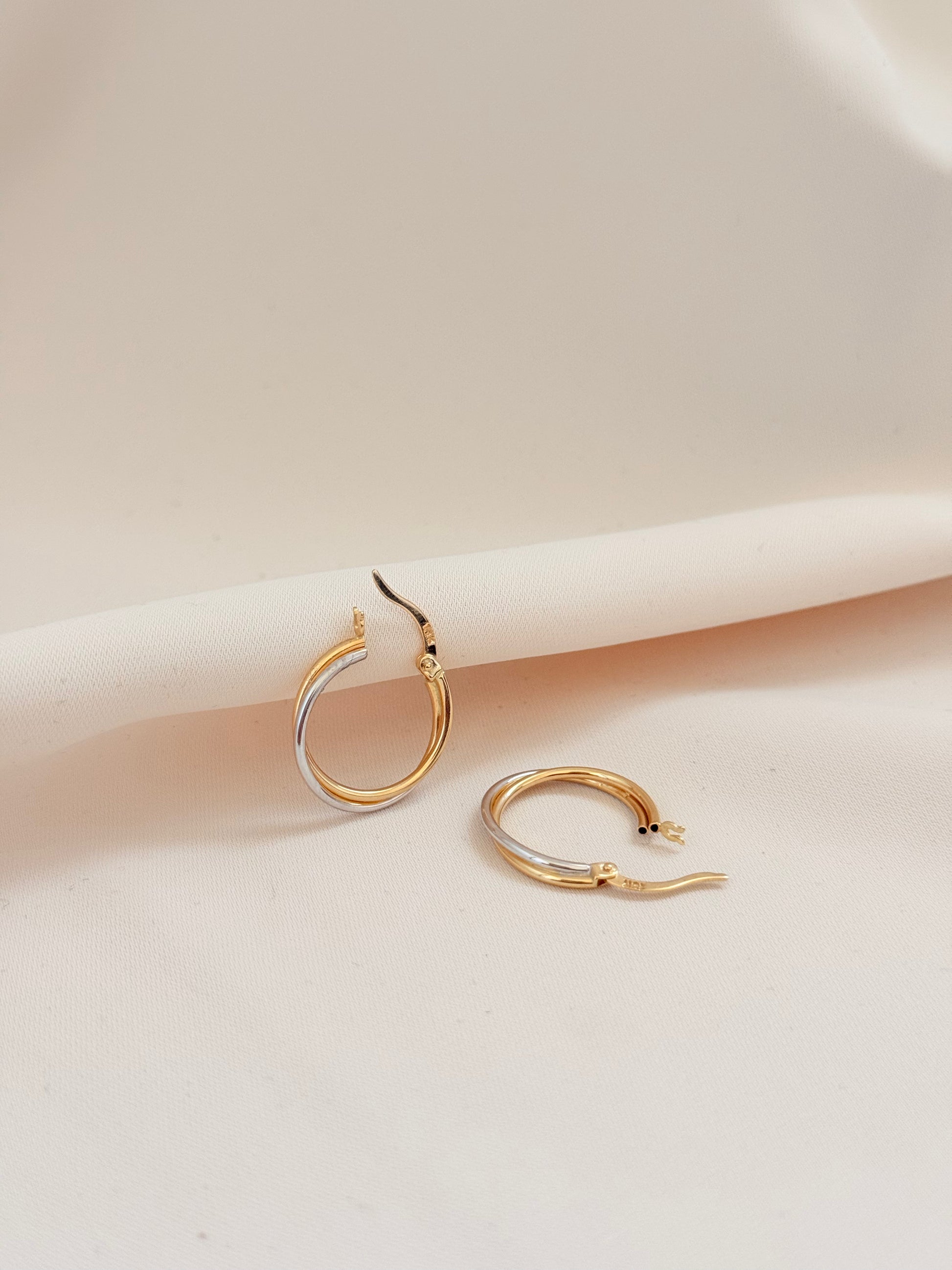 Two ring hoops Earrings 18K