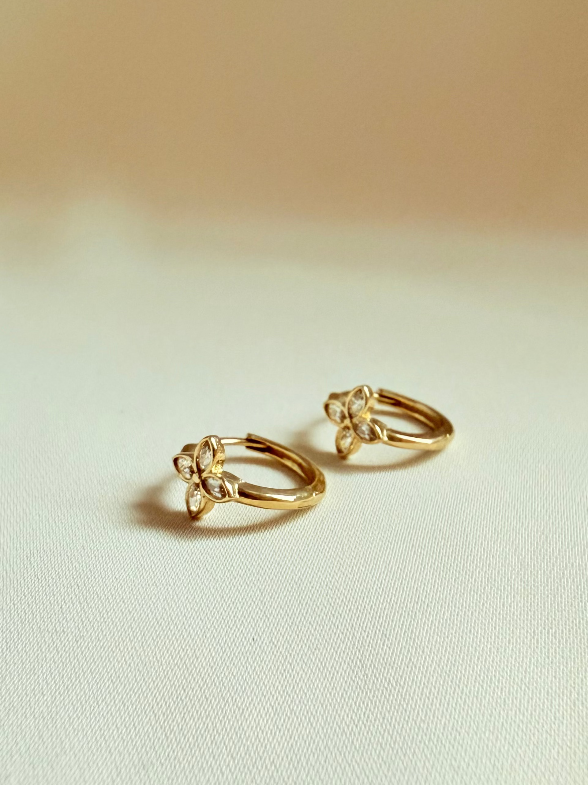 flower huggies 14k
