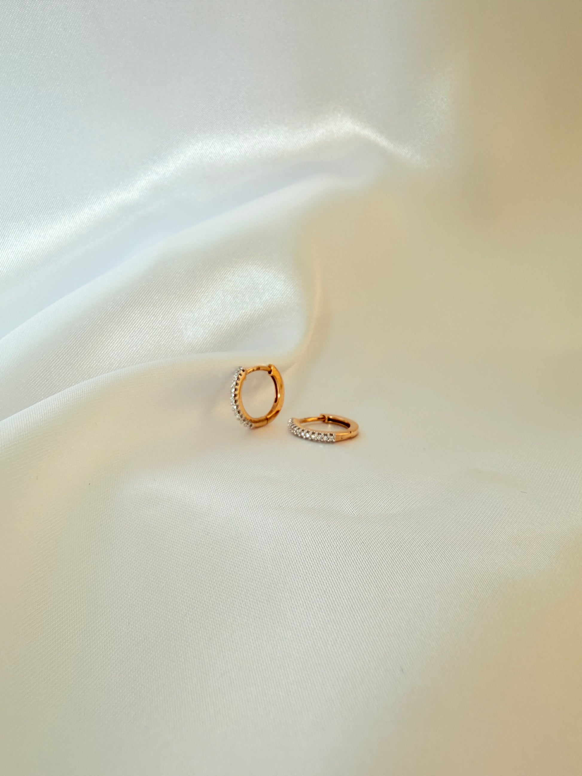 Diamond Huggies Rose Gold 18K
