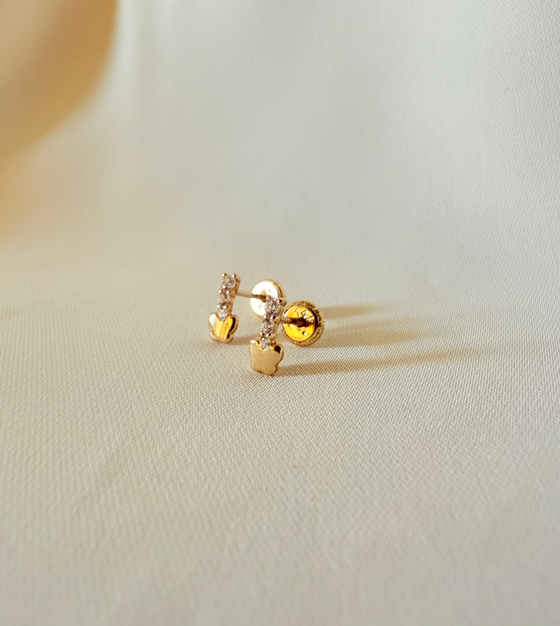 Dilia Stud 14k