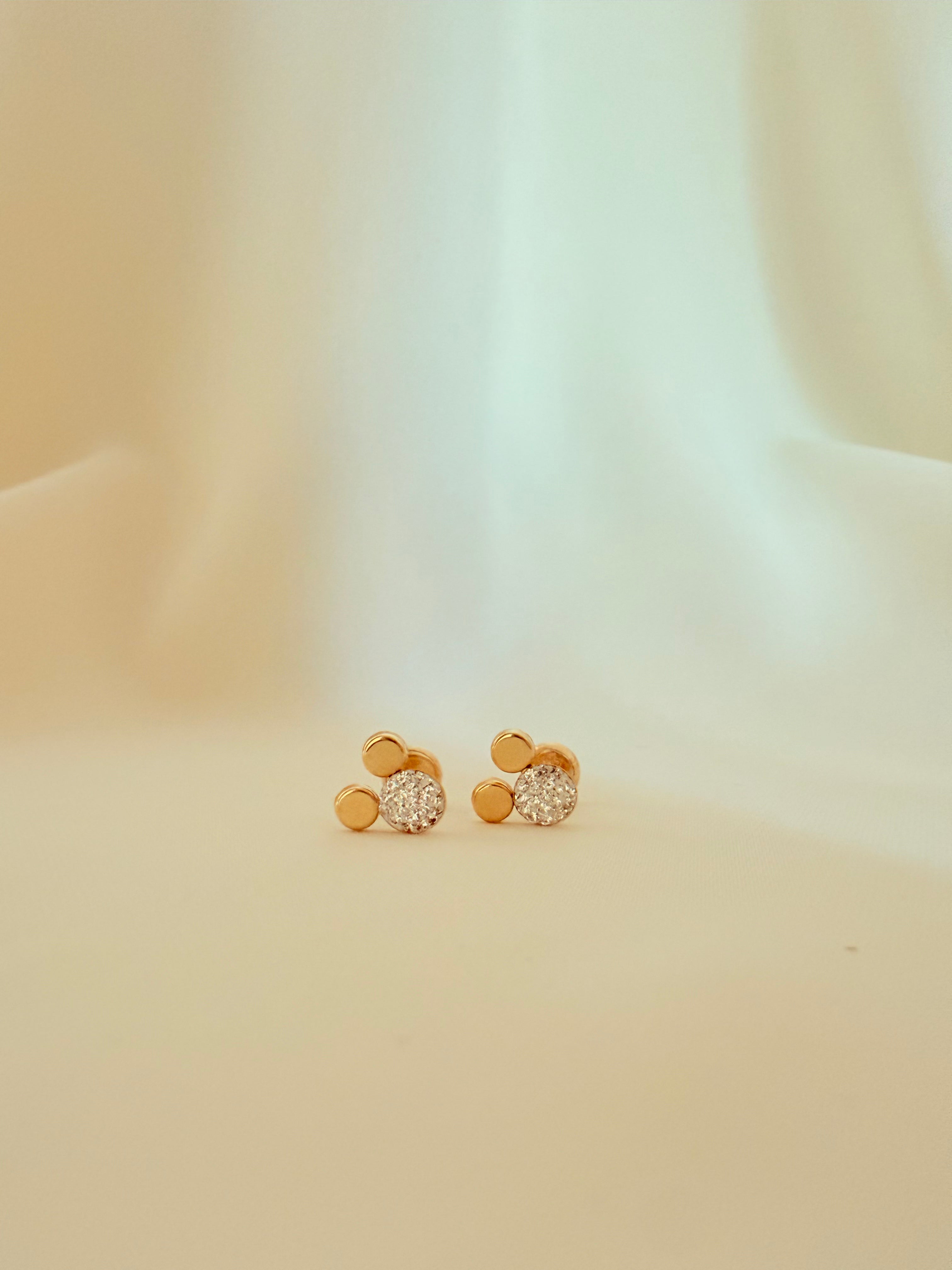 Mickey Stud 14k