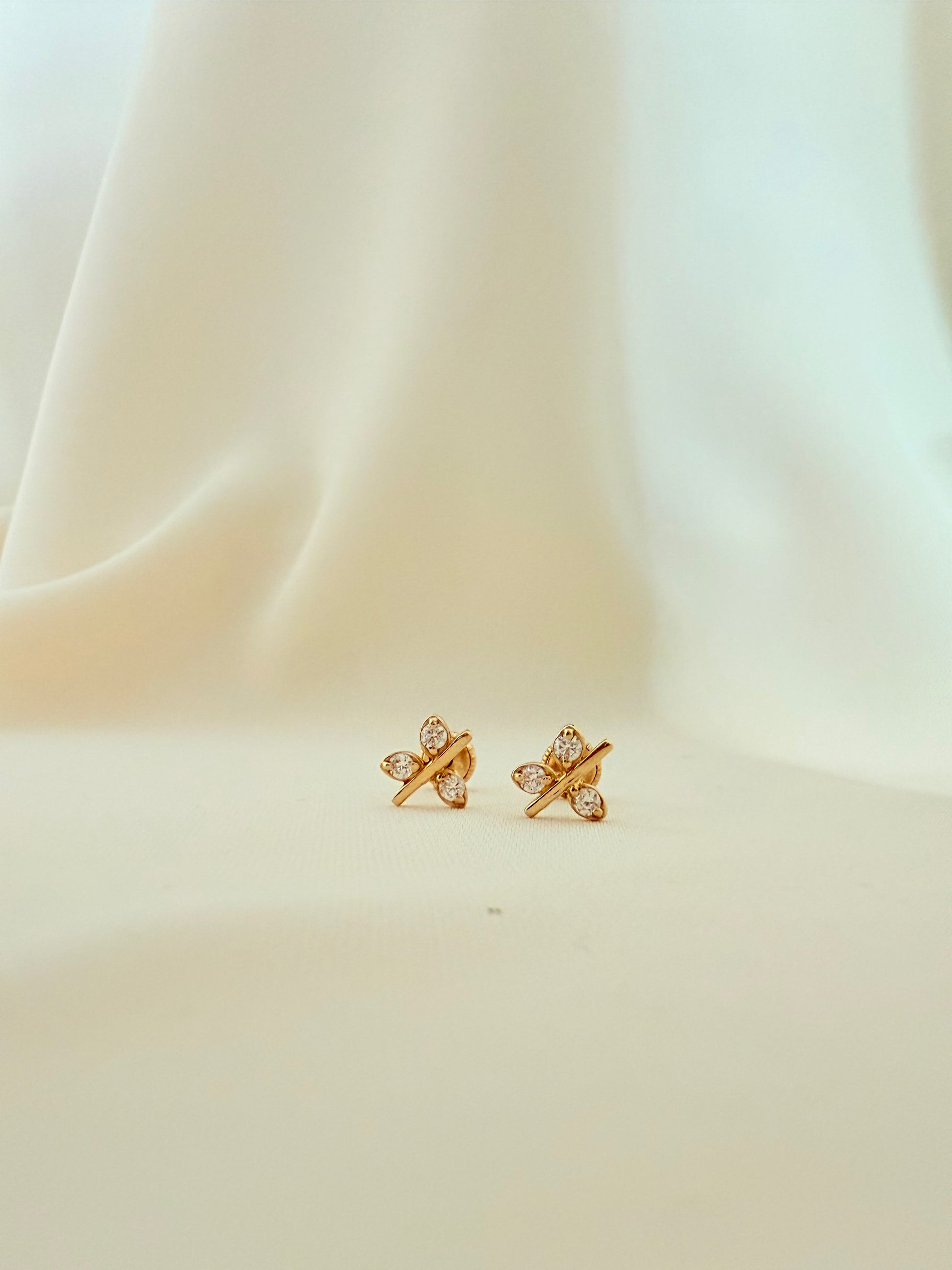 Leaves Stud 14K