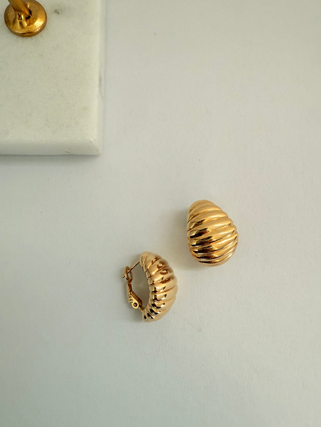 Shell Earrings 14K