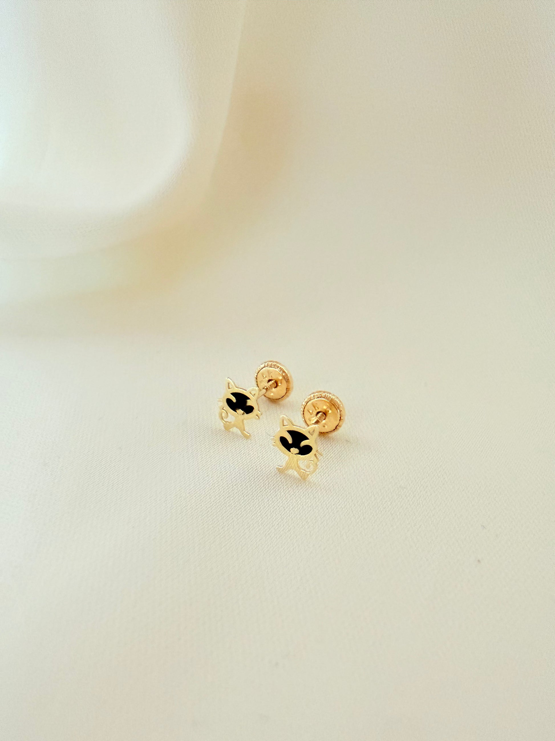 Cat Stud 14k