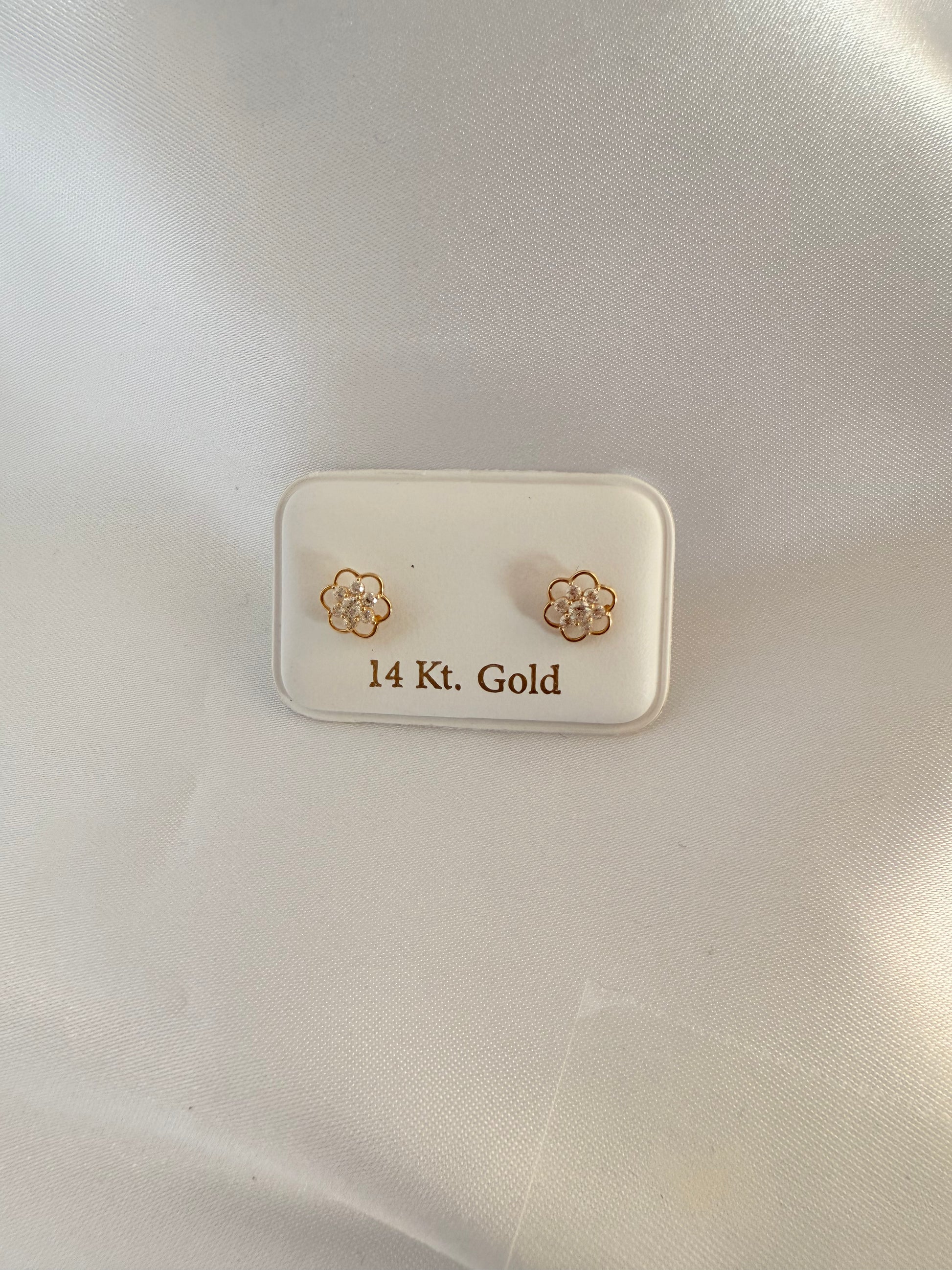 Flower Zirconia Stud 14K