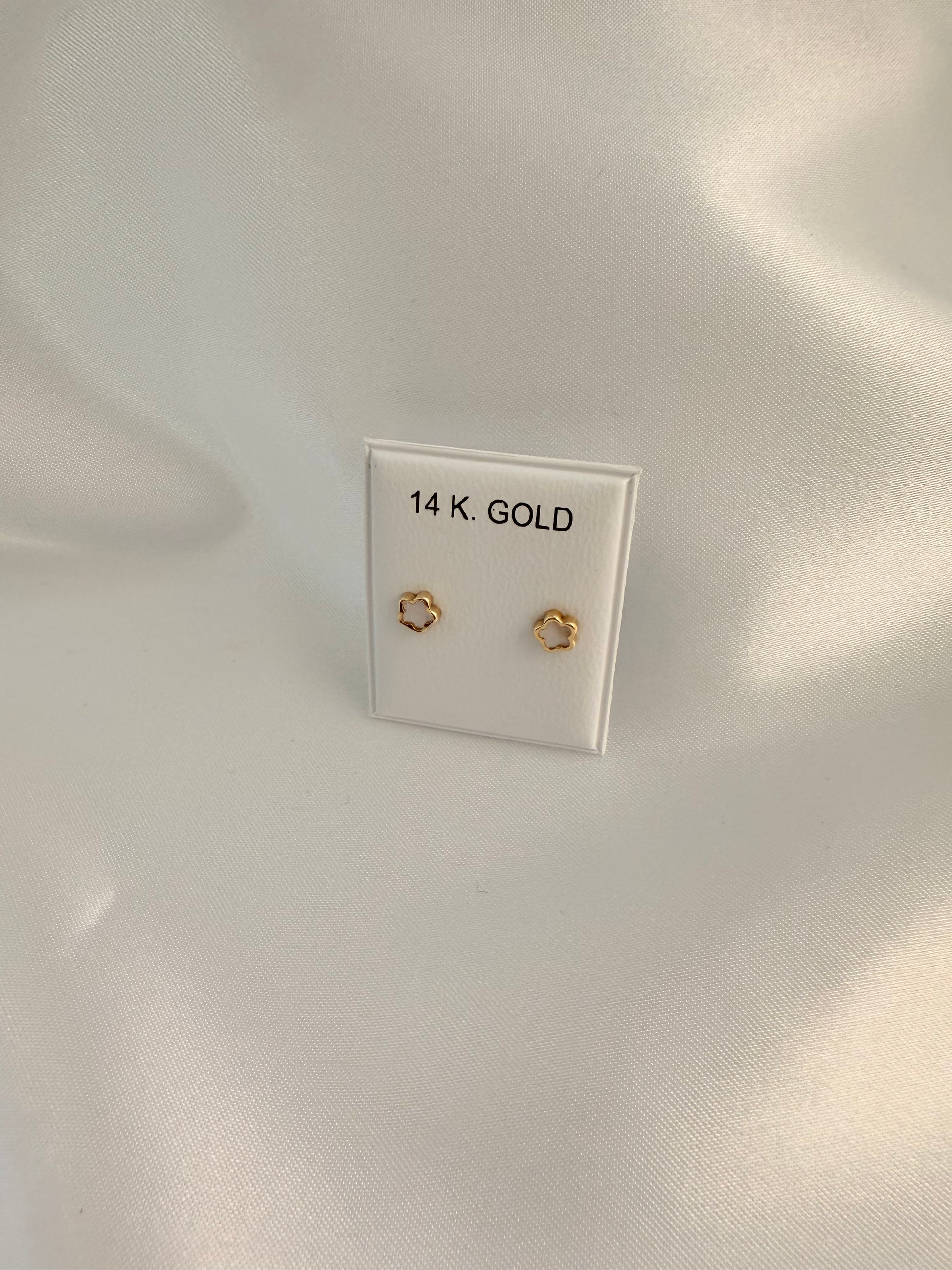 Mini Nacar Flower Stud 14K