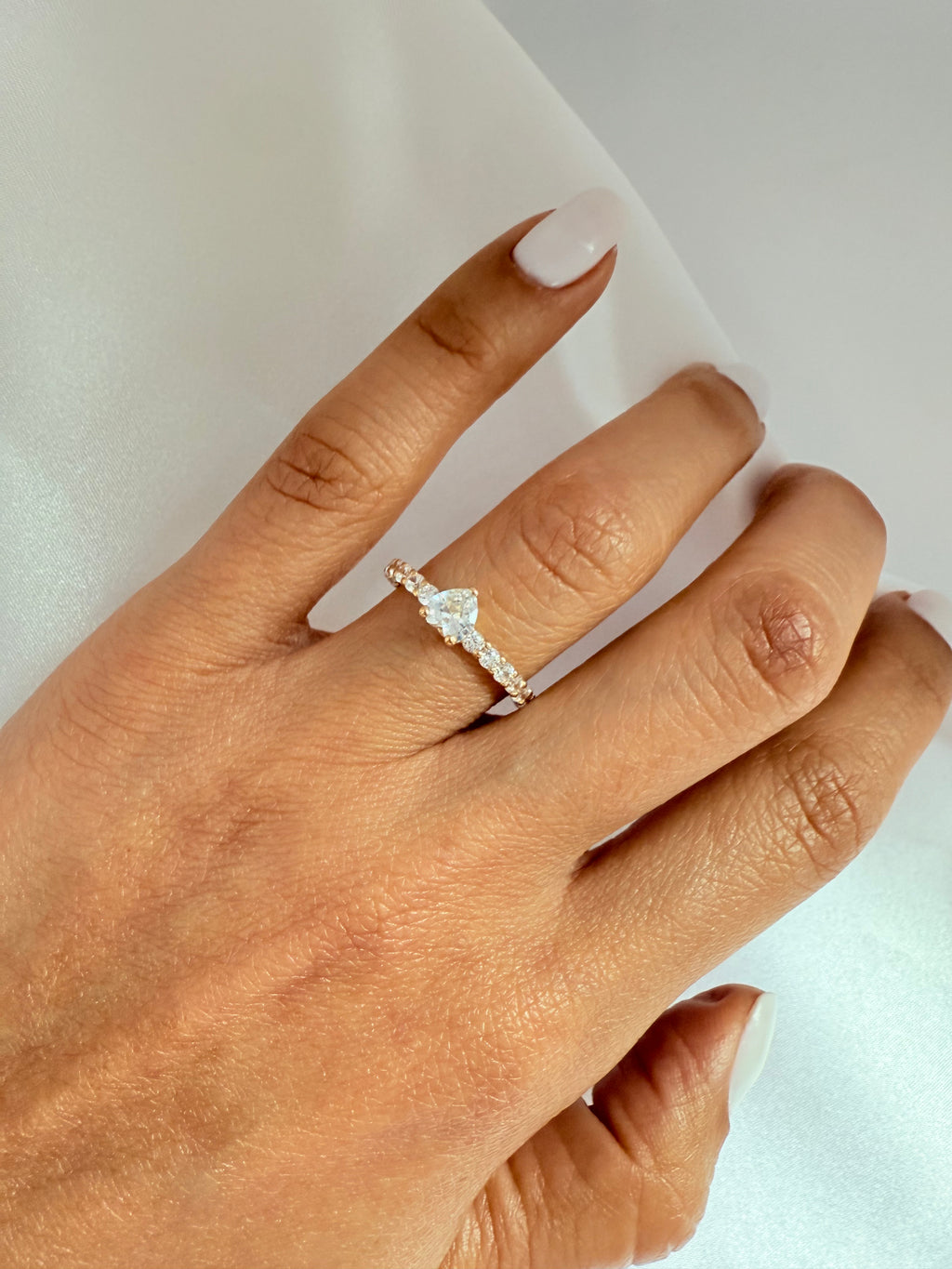 Solitaire Ring 18k 7/2 Size