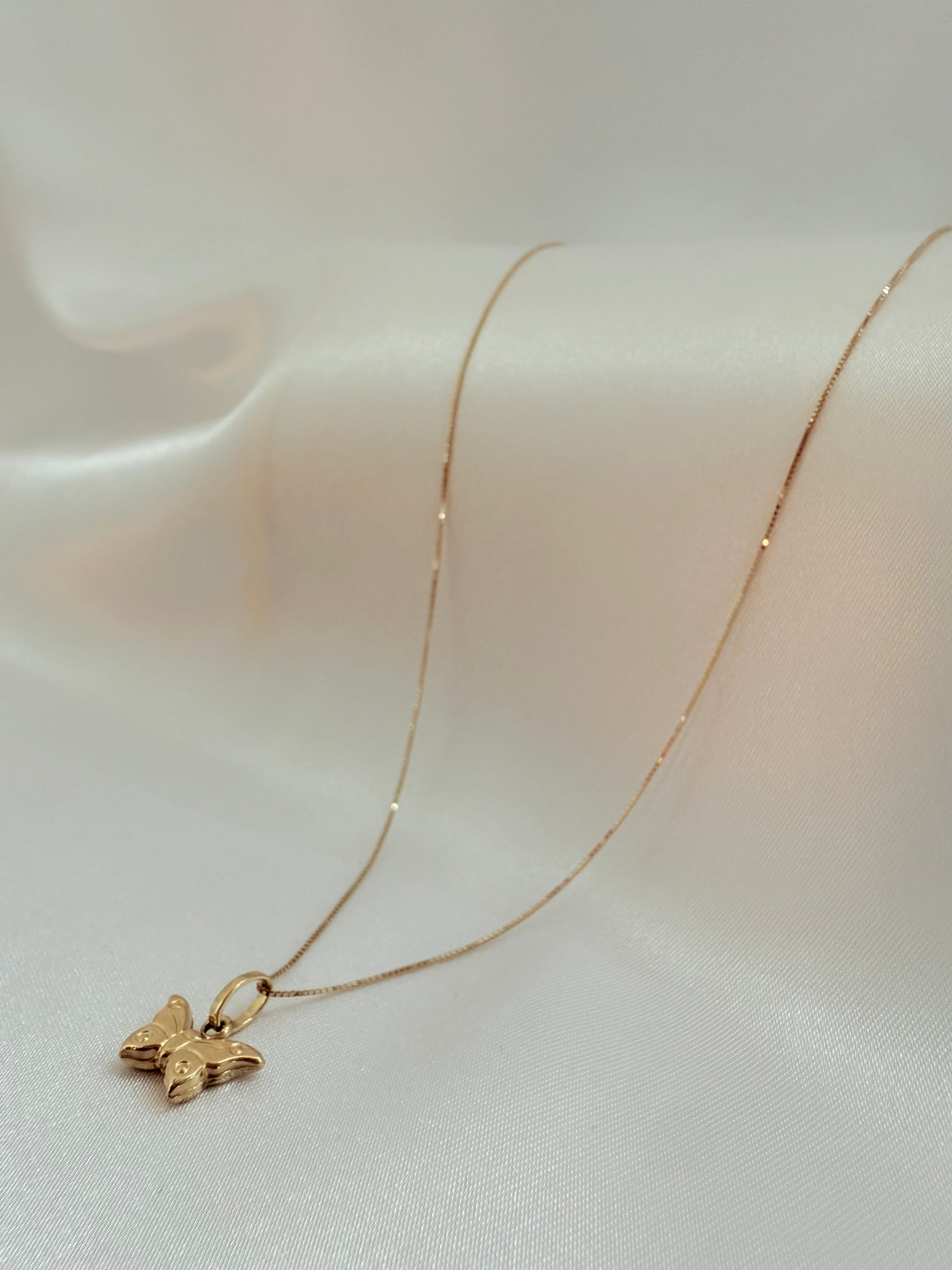 Necklace & butterfly 40 cm 18k