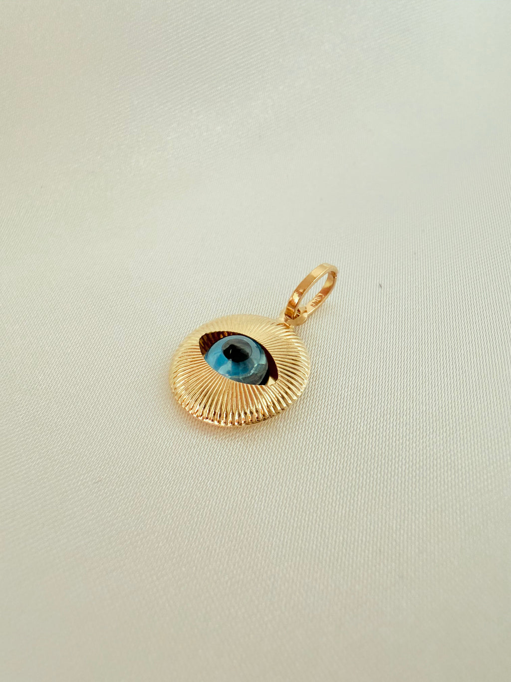 Eye Turko Pendant 18k