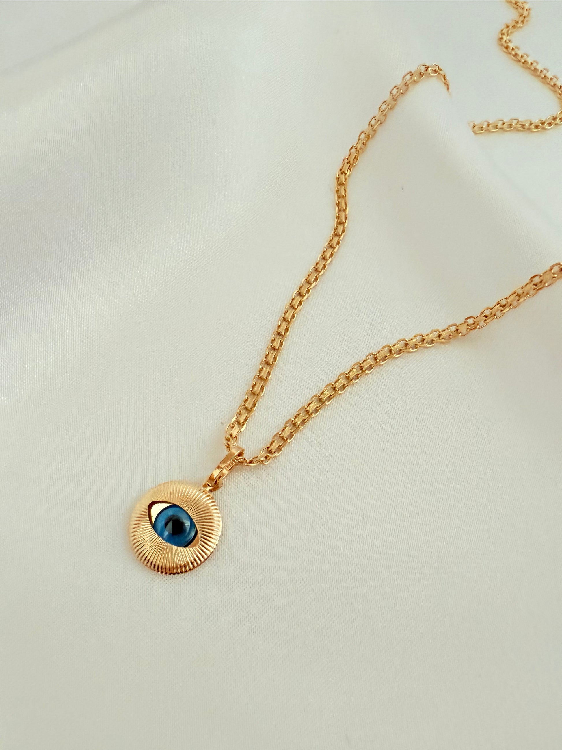 Eye Turko Pendant 18k