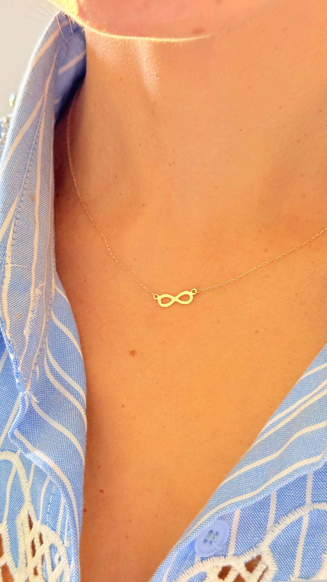 Infinity Necklace 18K