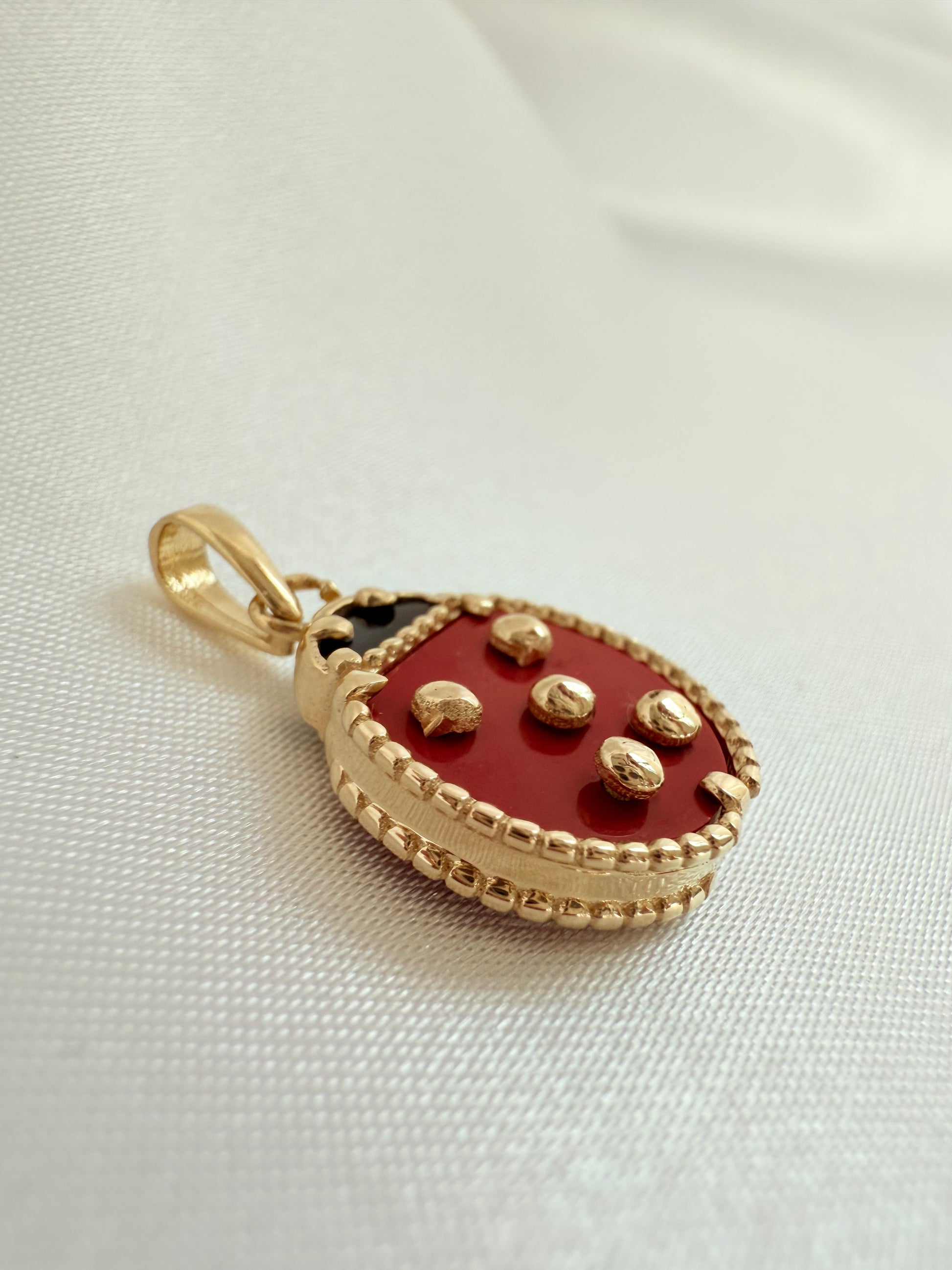 Ladybug pendant 14k