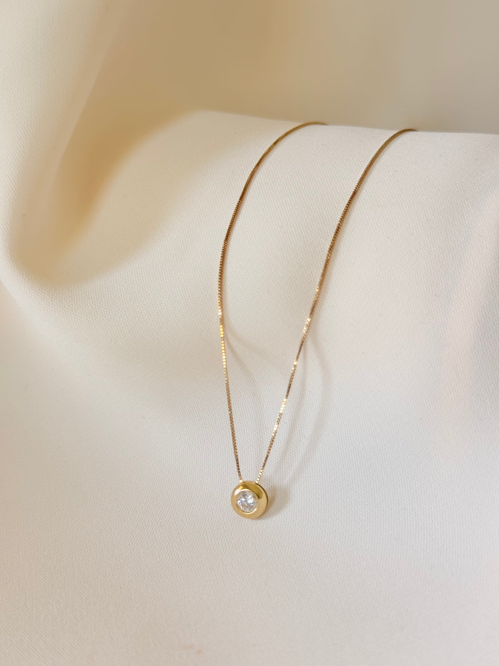 Ligth point Necklace 18K