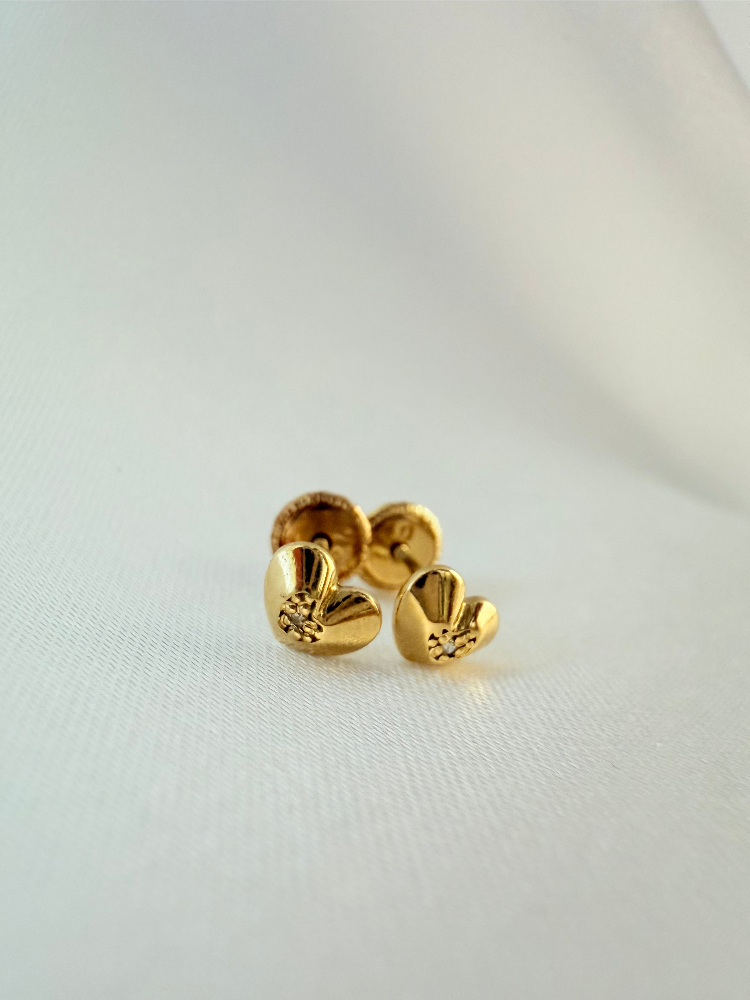 Mini Heart Diamond Stud 18K