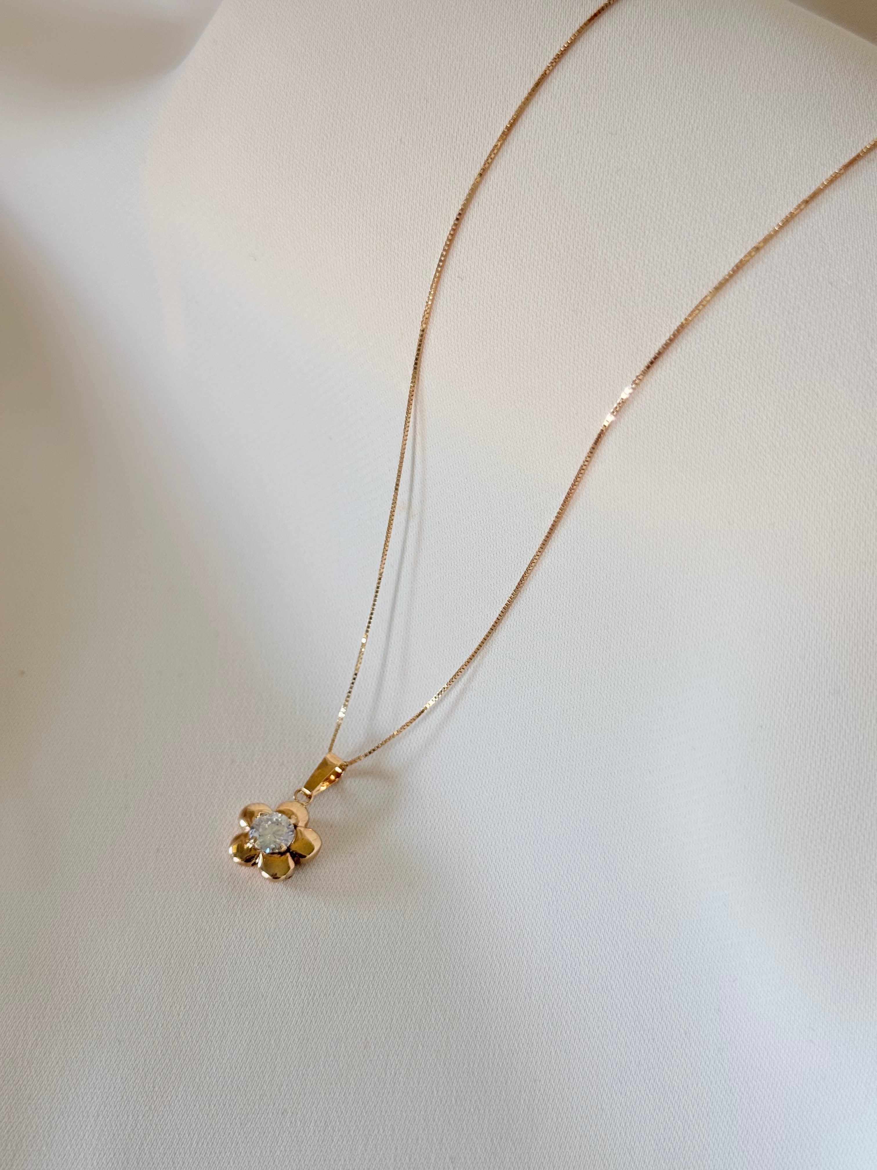 Resin Flower Necklace  18K