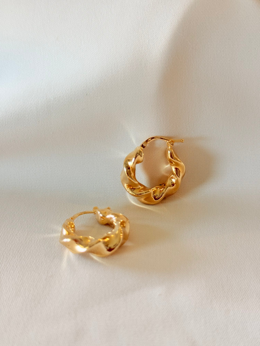 Twisted Earrings 18k