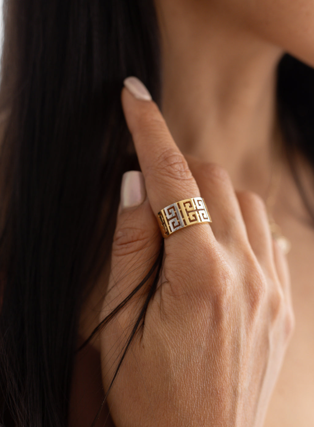 Saphira Ring 18k 6/2 Size