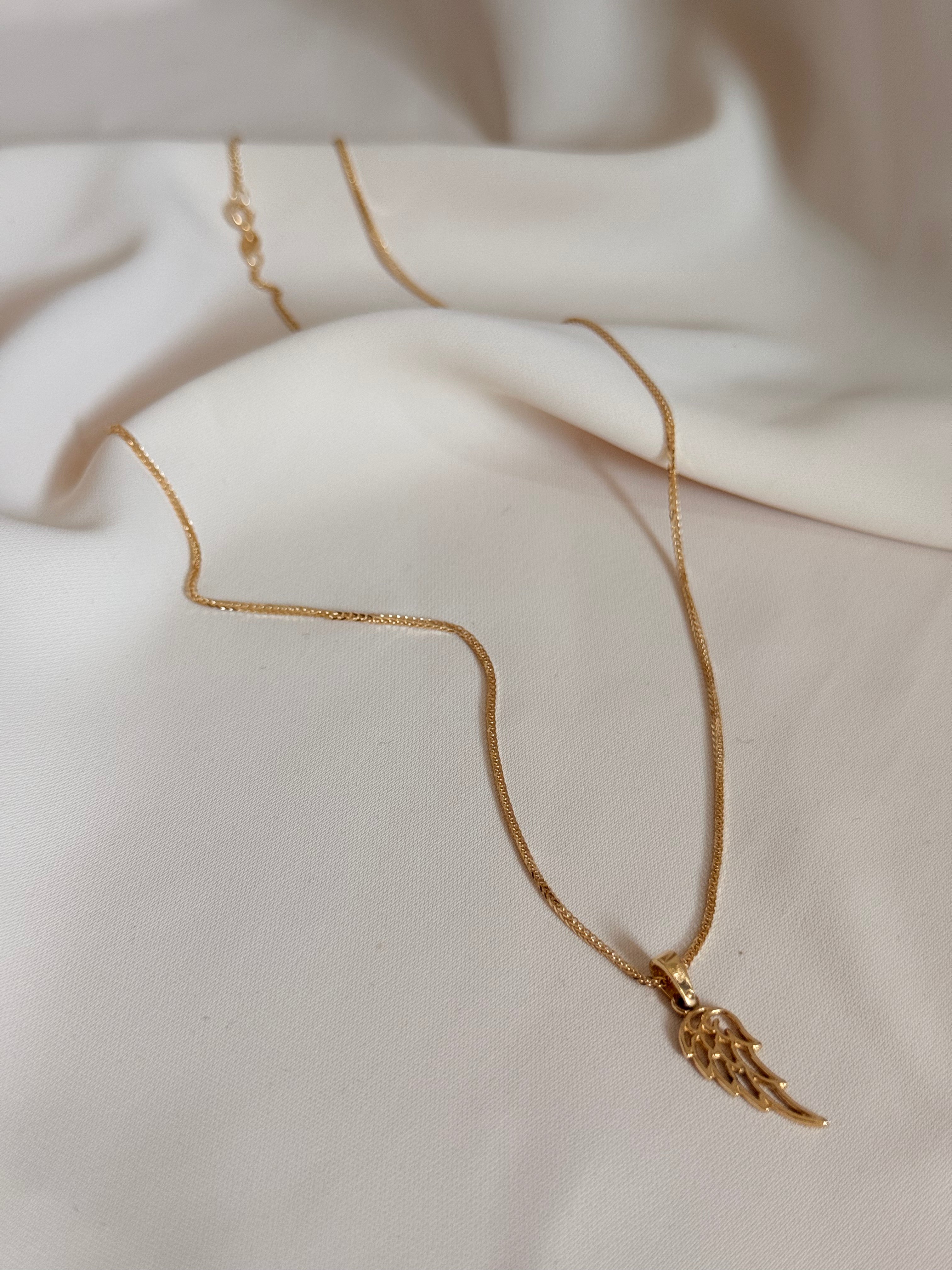 Wing Charm Necklace 44cm 18K