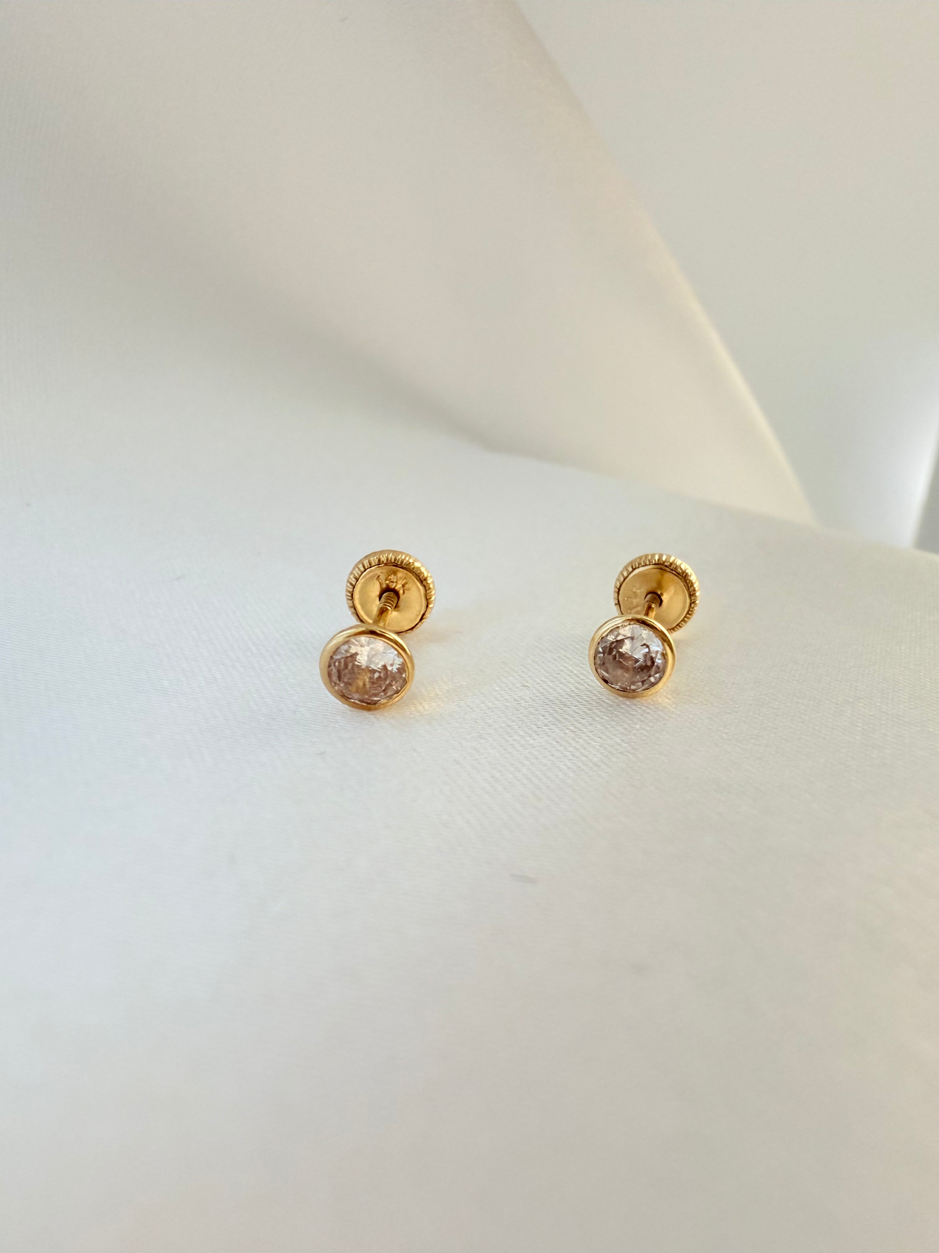 Zircon Stud 18K