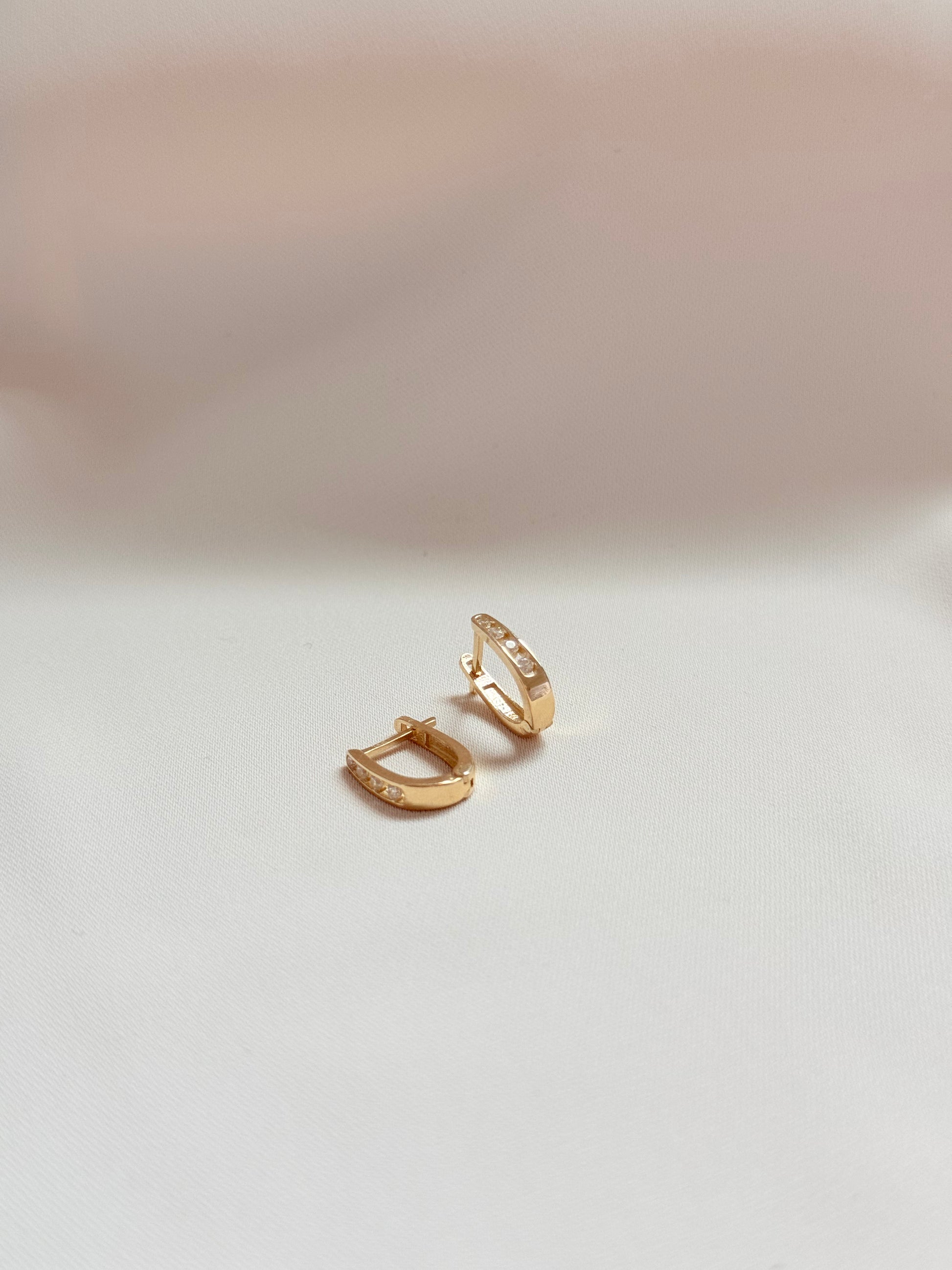 Zirconia huggies earrings 14K