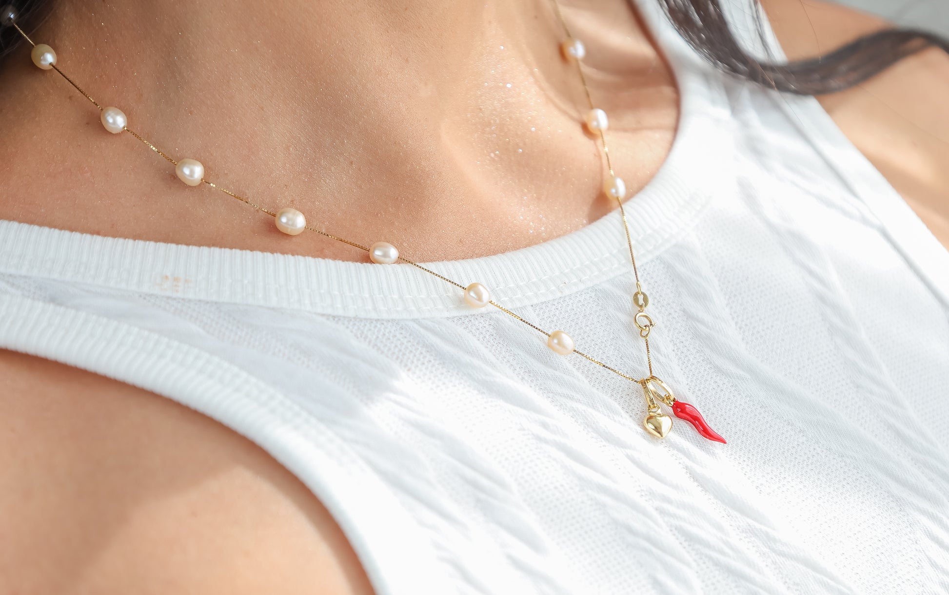 Red Horn pendant 18k