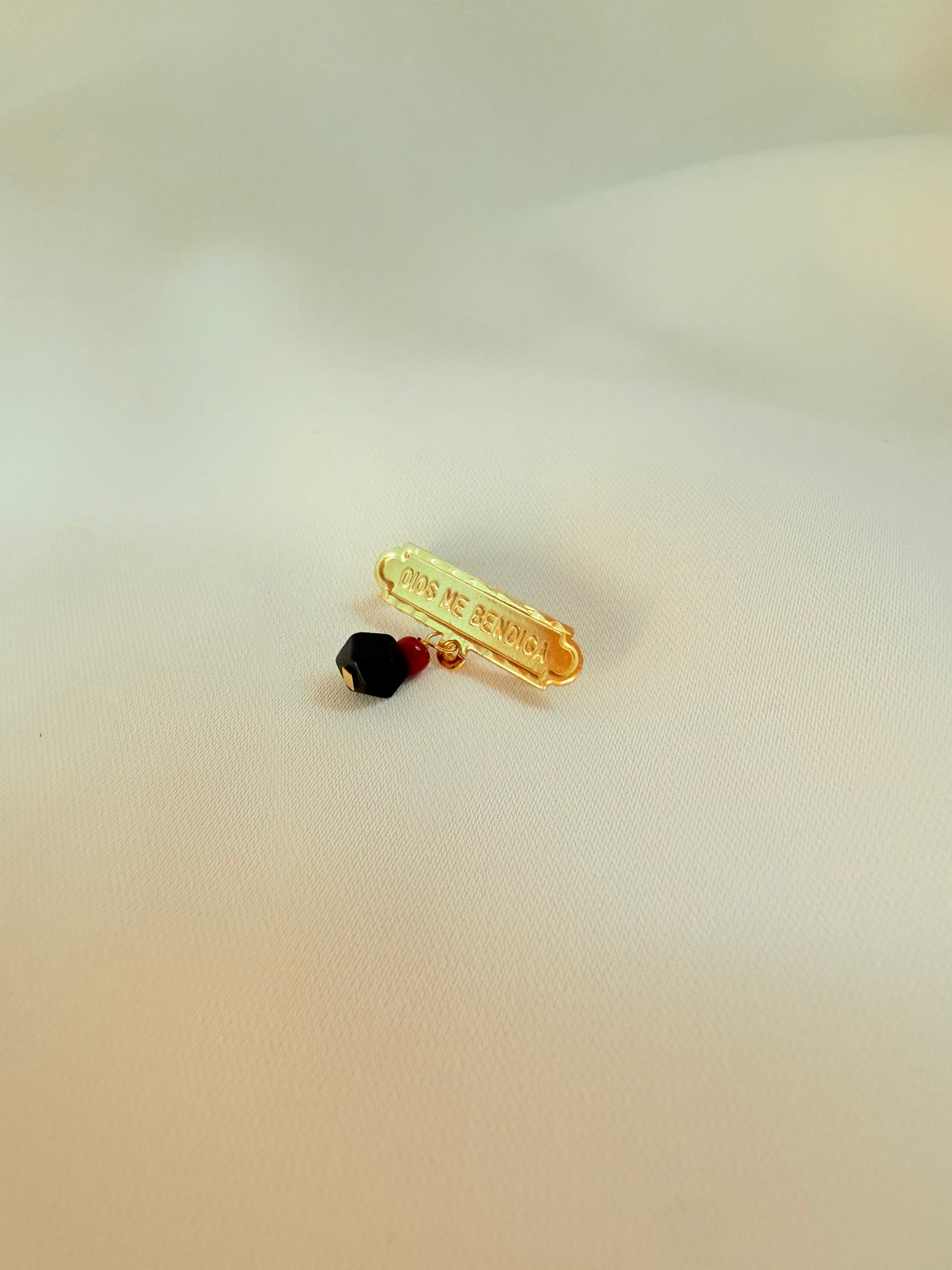 Imperdible Azabache 14K